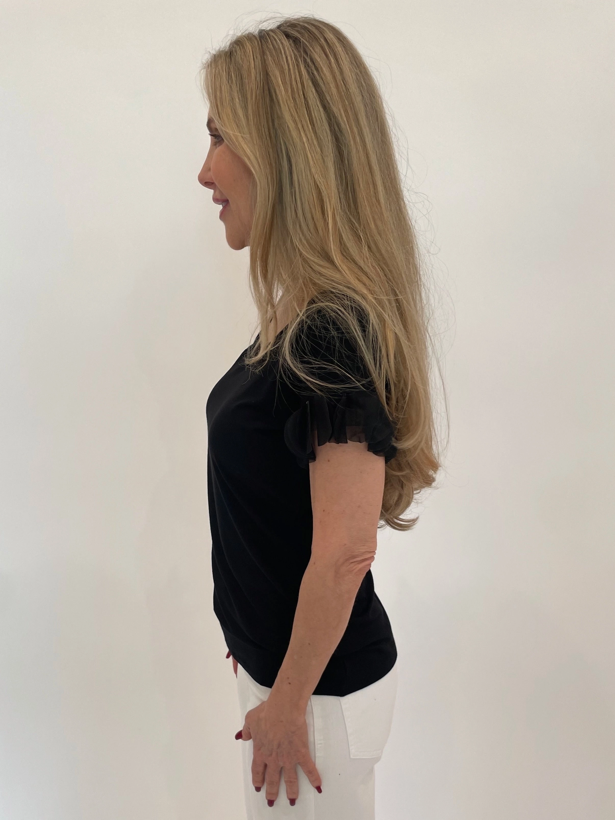 Non Irritating Seams Acapulco Ruffle Top - Black