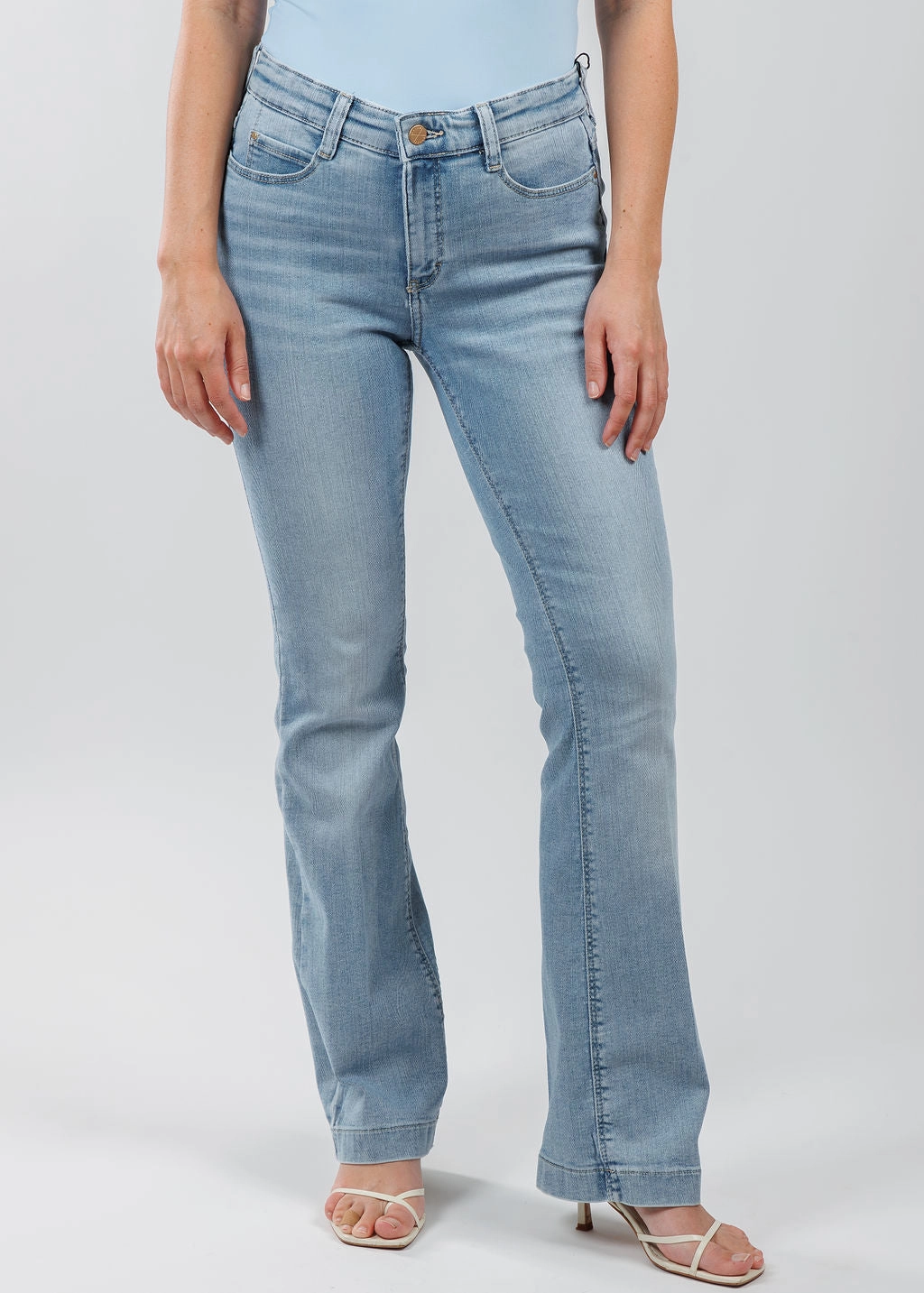 Fit Flex Dream Boot Jeans 32" - Summer Blue Clouds Wash