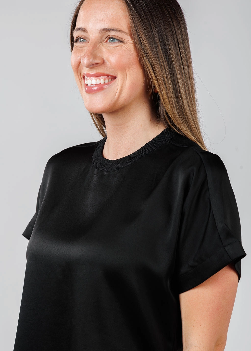 sporty wear Addy Short Sleeve Knit Back T- Shirt - Black