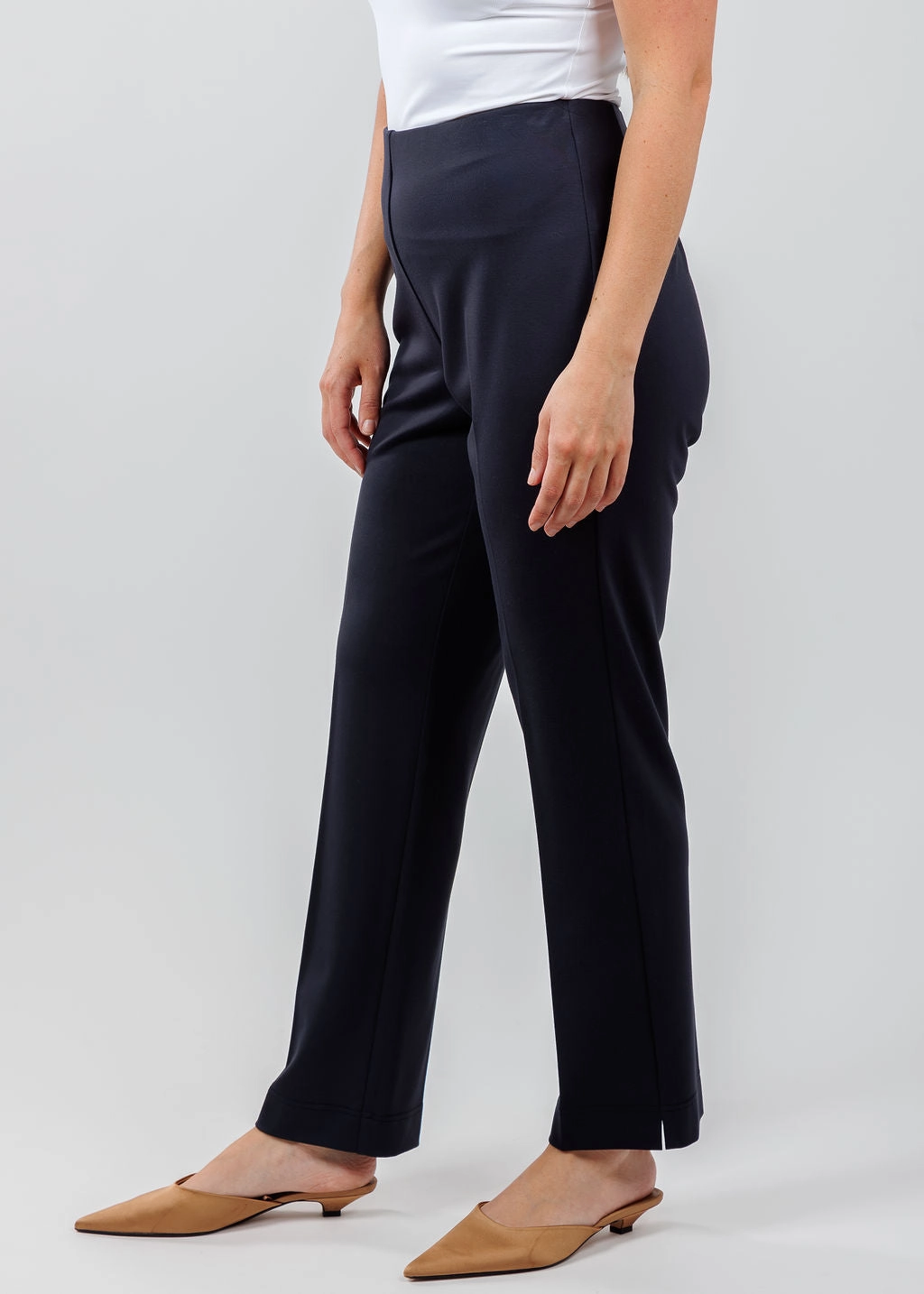 Annie 29" Paramount Knit Pants - Navy Urban Flex SeamlessPocketDesign