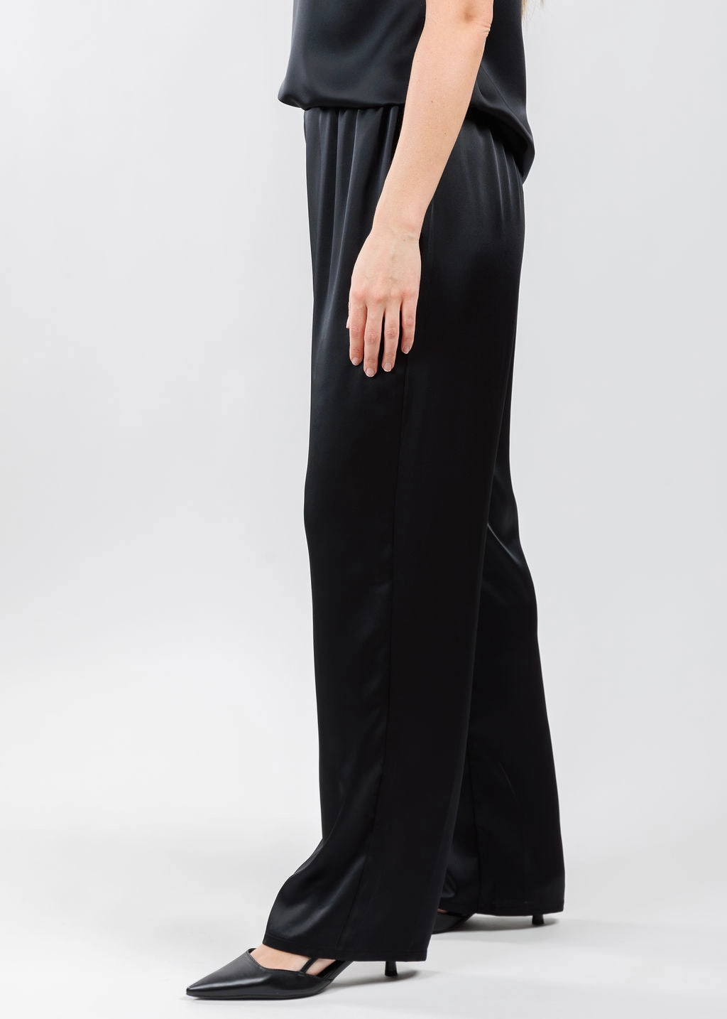 Soft Satin Straight Pants - Black Core Cut Core Essential