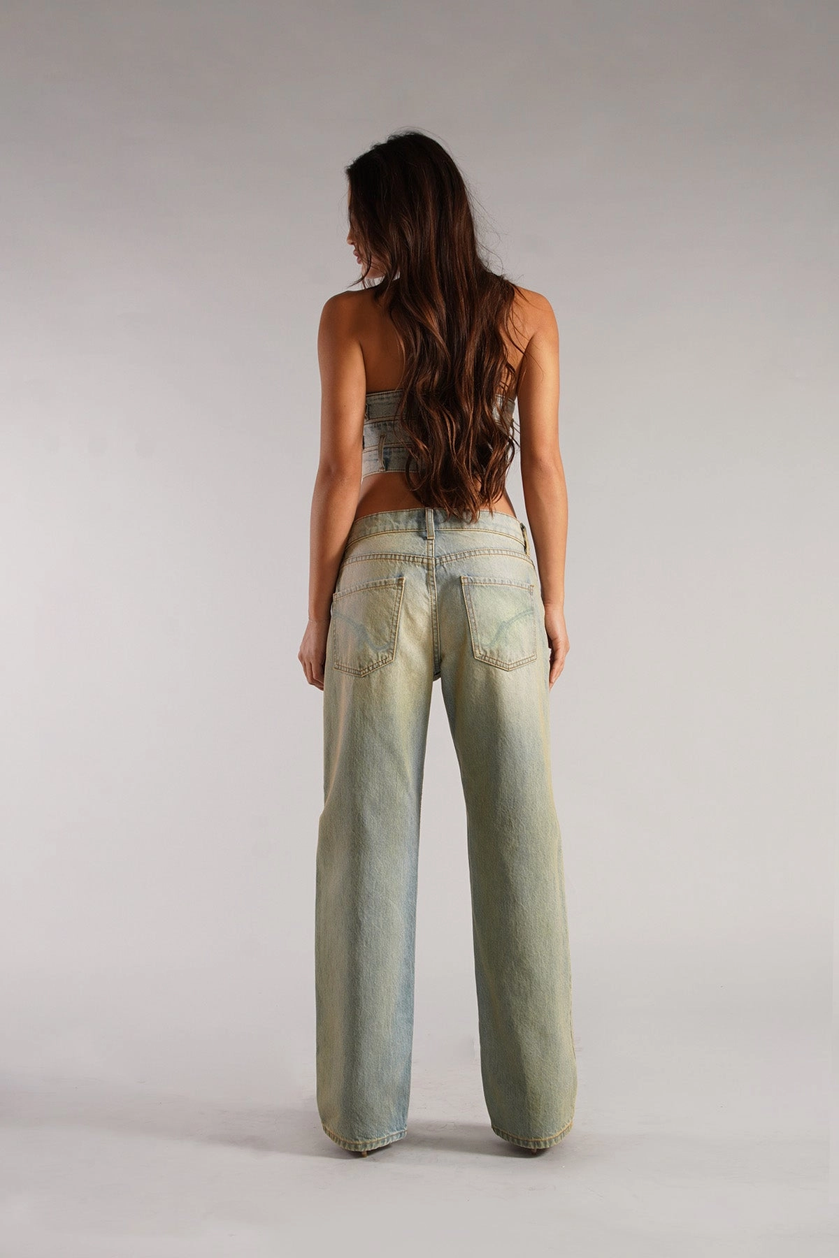 B-SPECIAL / GOLDEN GLOW Chic Look