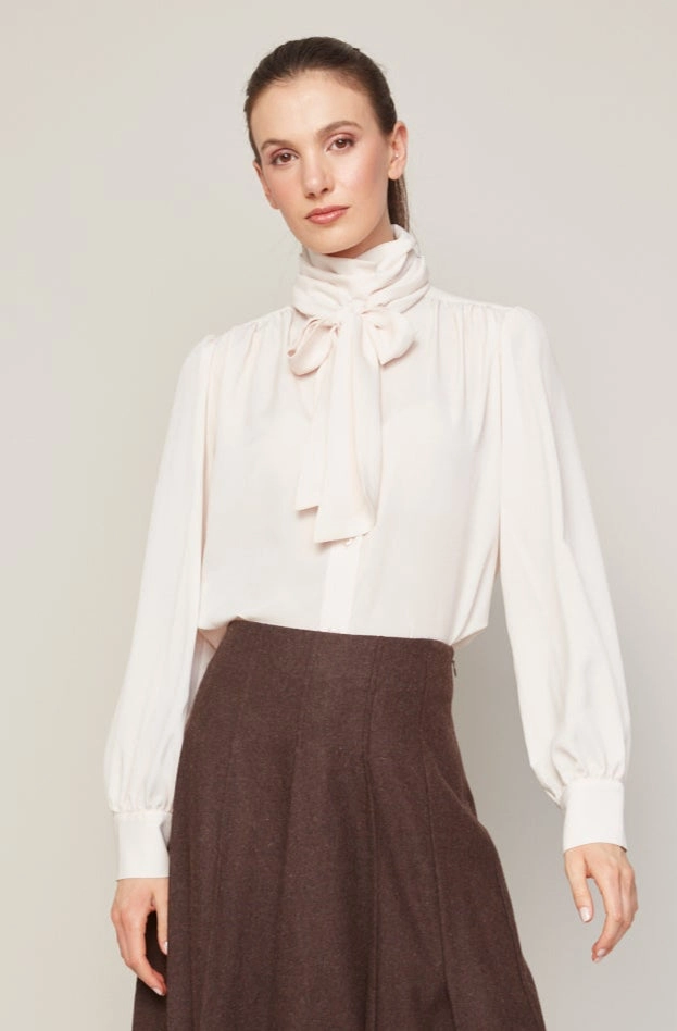 Evening Elegance Bliss Semi Transparent Chiffon Blouse With Removable Lavalli??re - Champagne Rose