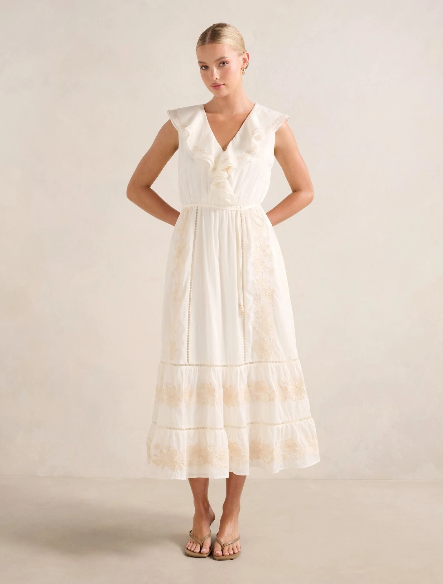 Timeless Shape StretchableKnit Cassandra Embroidered Midi Dress