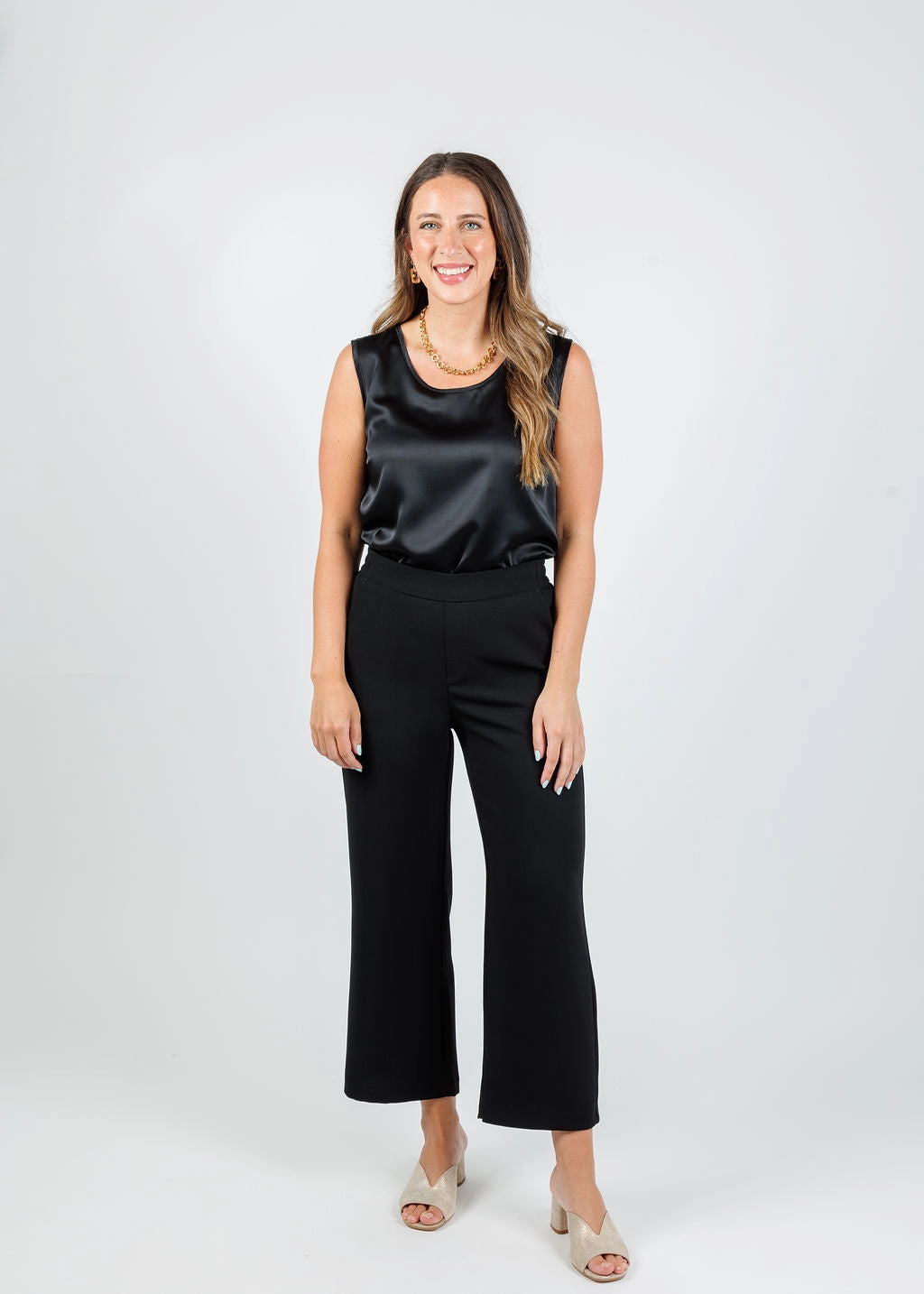 Reinforced Pockets Adjustable Belt Loops Chiara Crop Floating Crepe Pants - Black