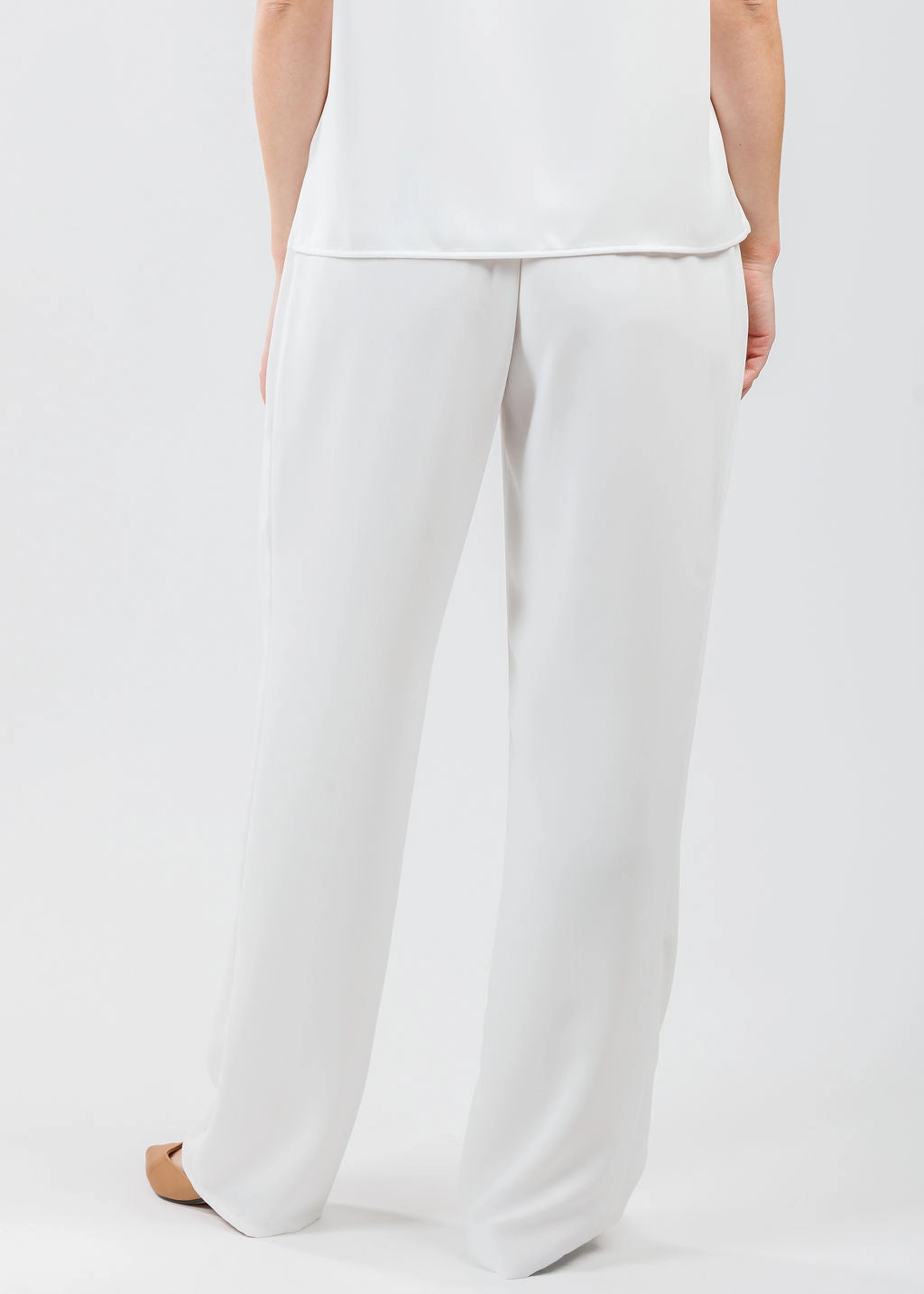 Matte Crepe Straight Leg Pant - White Urban Edge