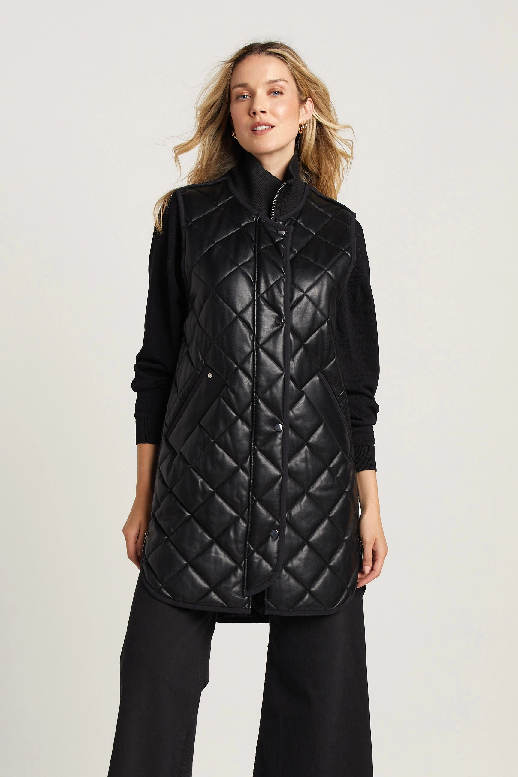 Relaxed Daily Style Destiny Sleeveless Quilted Vest With Side Zipper Detail - Black