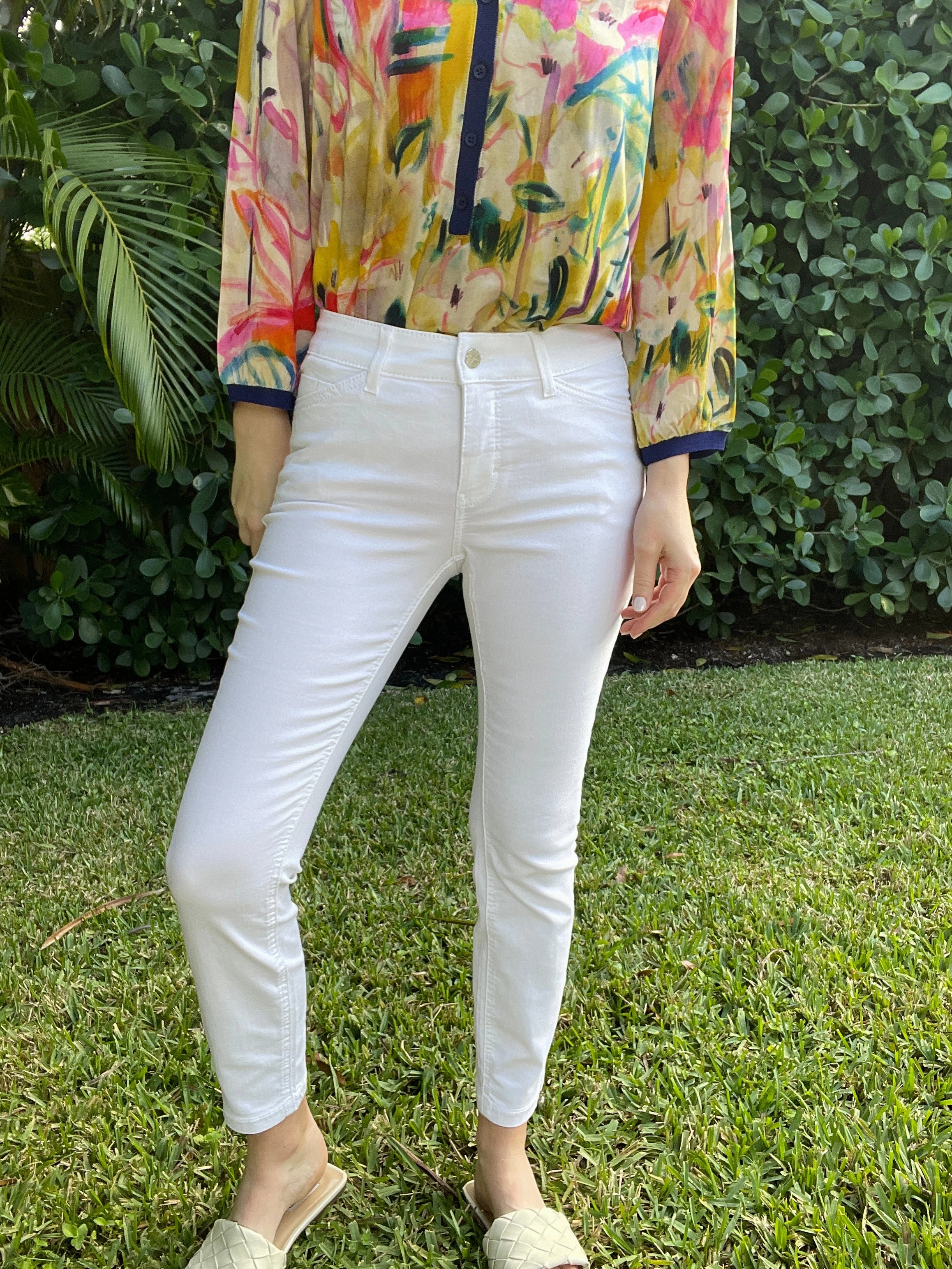 Dream Chic Crop Jean - White ReflectiveTrim Relax Mode