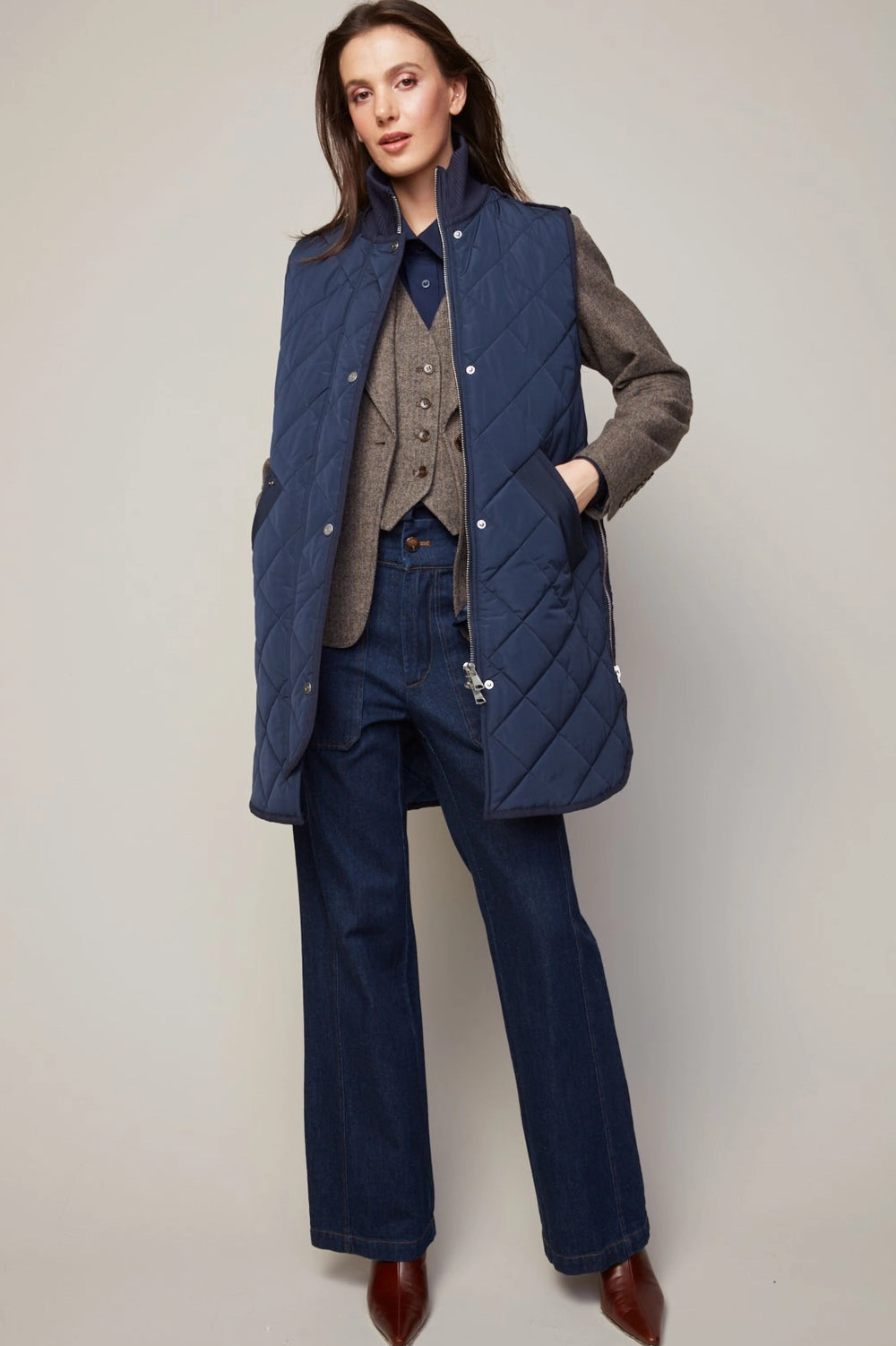 Destiny Sleeveless Quilted Vest With Zipper Detail - Navy NoiseFreeFabric Commuter Friendly Look