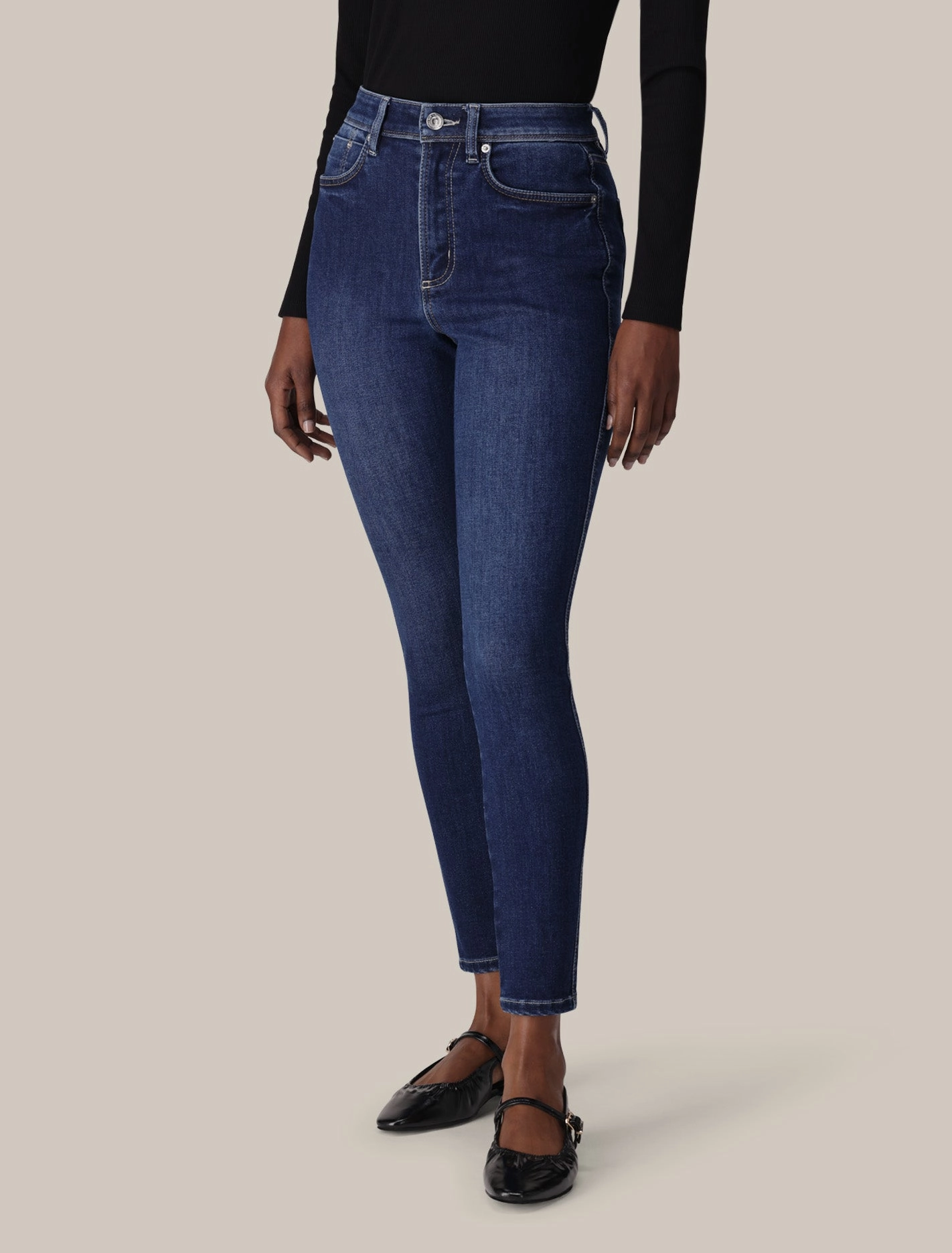 Hayley High-Rise Contour Jeans Comfortable Layers