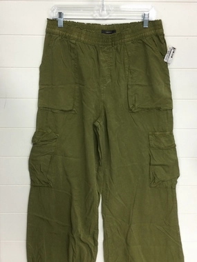 NonRestrictiveCut Pants Cargo & Utility By Forever 21 In Green, Size:Xl
