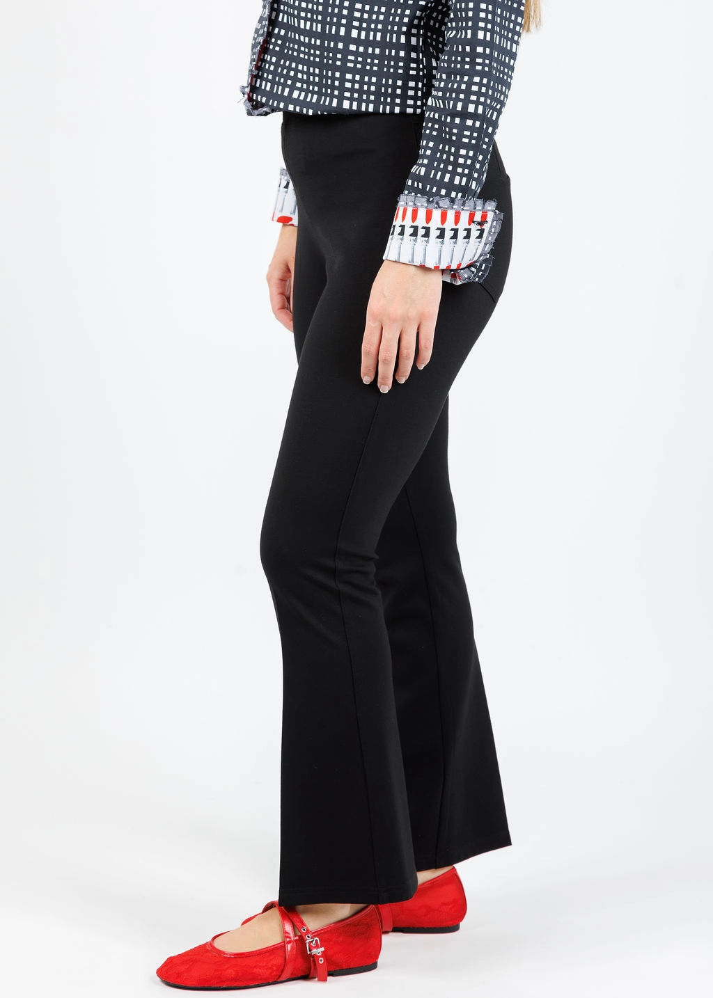 Eco Friendly Material Ella Paramount Knit Pants - Black