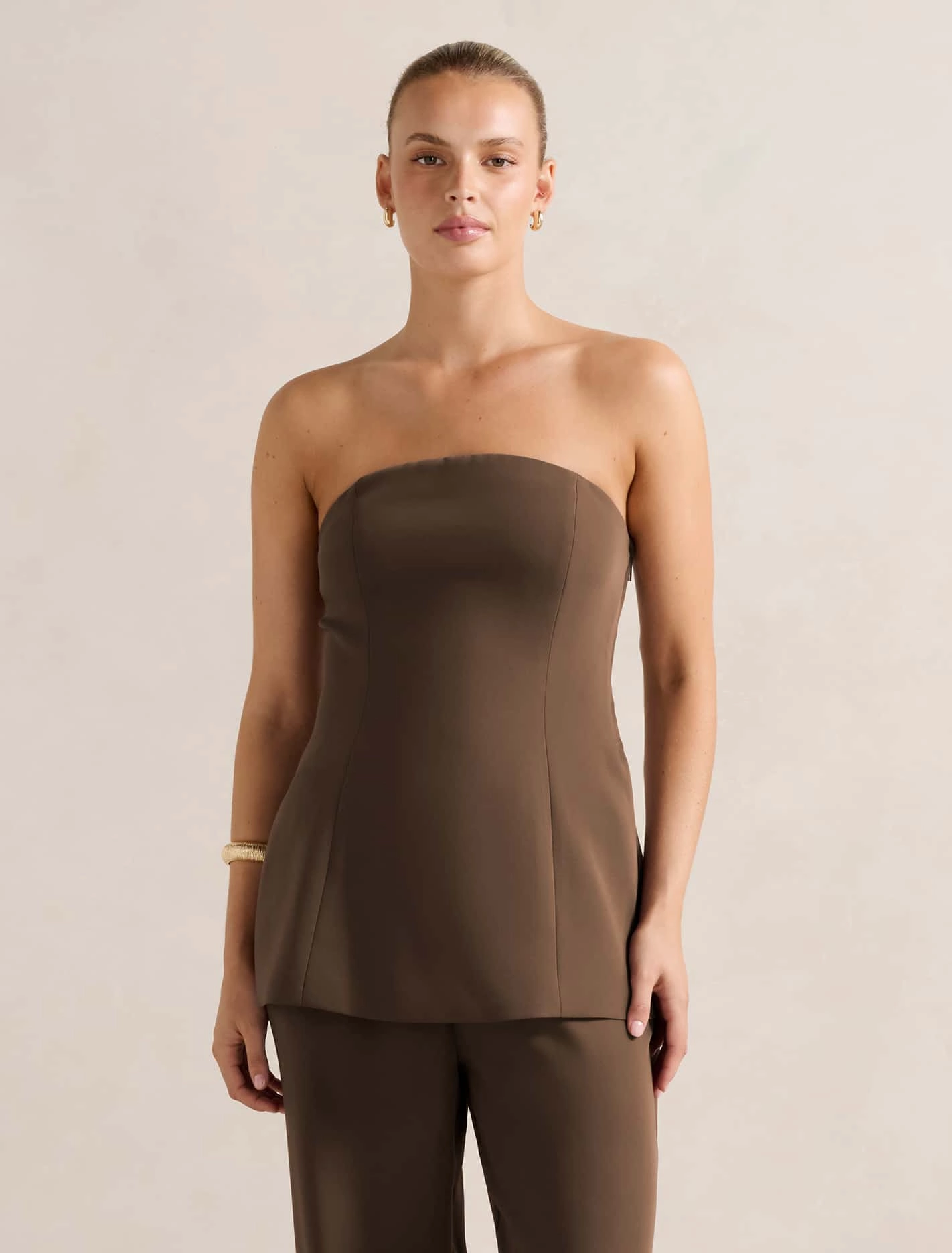 Versatile Base Layer ReinforcedShoulderConstruction Enya Strapless Top