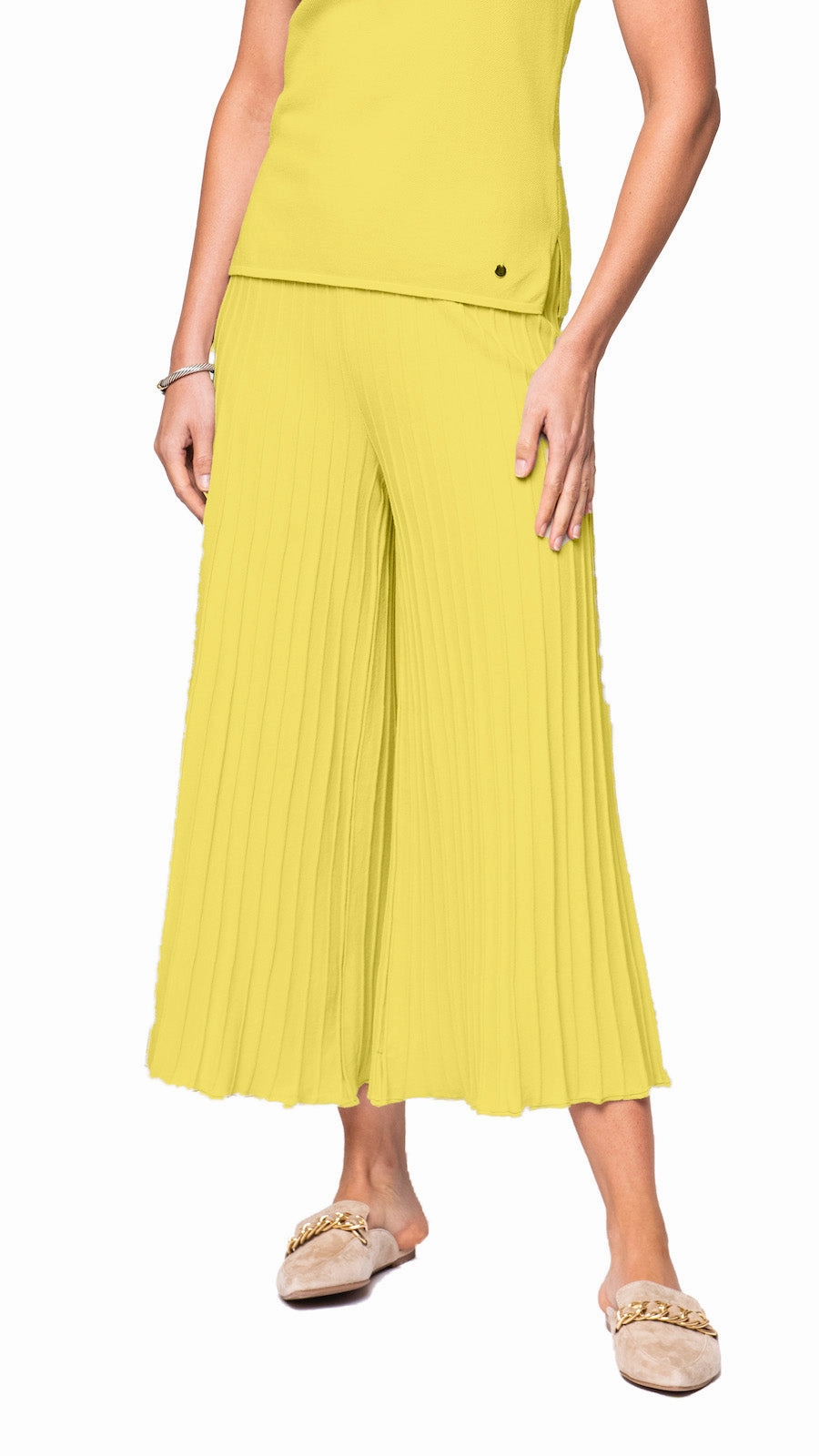 Giuliana Plisse-Look Cropped Wide Leg Pants - Lemon Plaid detail