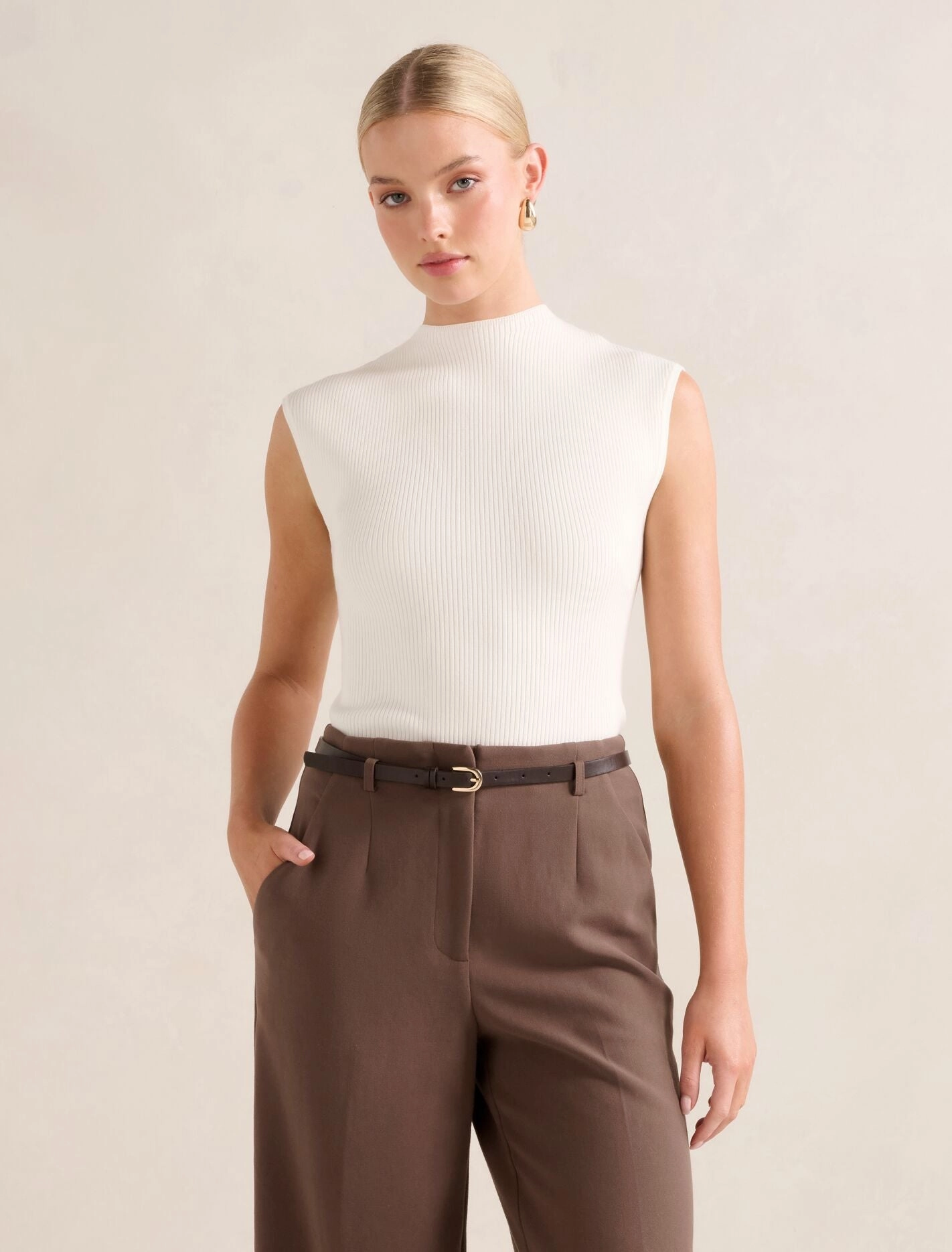 Kallie Extended Shoulder Rib Top WeightedHem