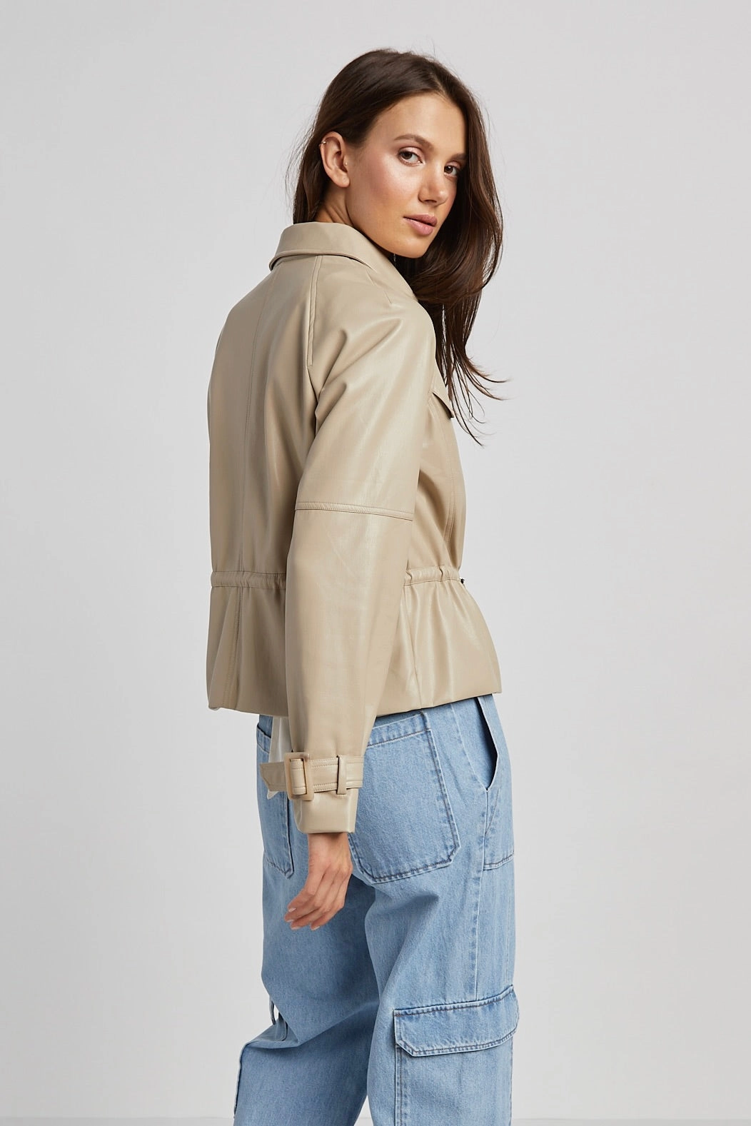 Changeable Style Rae Short Vegan Leather Trench Coat - Sand