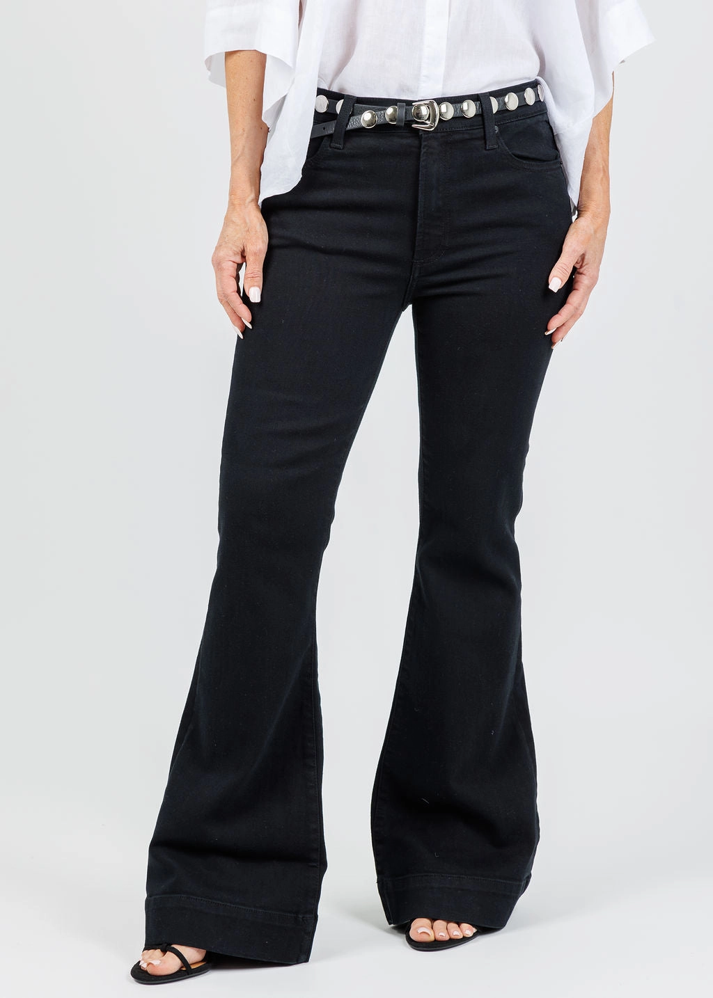 Wrinkle resistant fabric Kinsley Mid Rise Ultra Flare Jeans - Black Ink