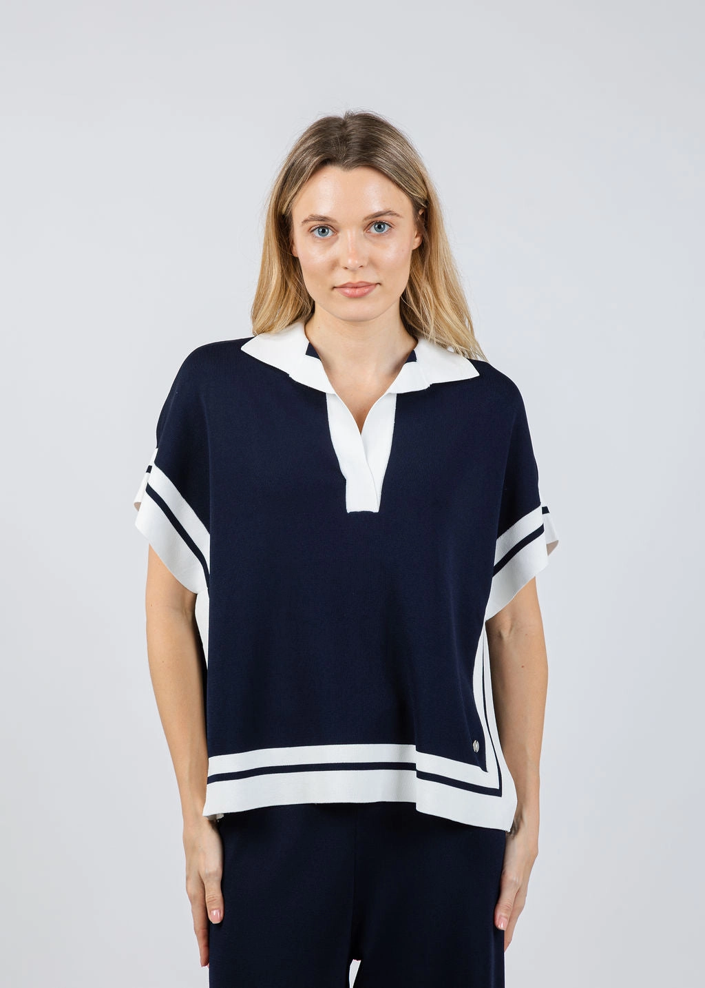 Casual Look Durable Reinforced Elbows Boxy Collared Sweater With Stripe Detail - Midnight Blue/Vanilla