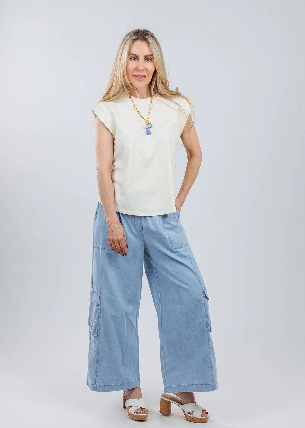 Francesca Muscle Tank Top - Cream Fitted Shape