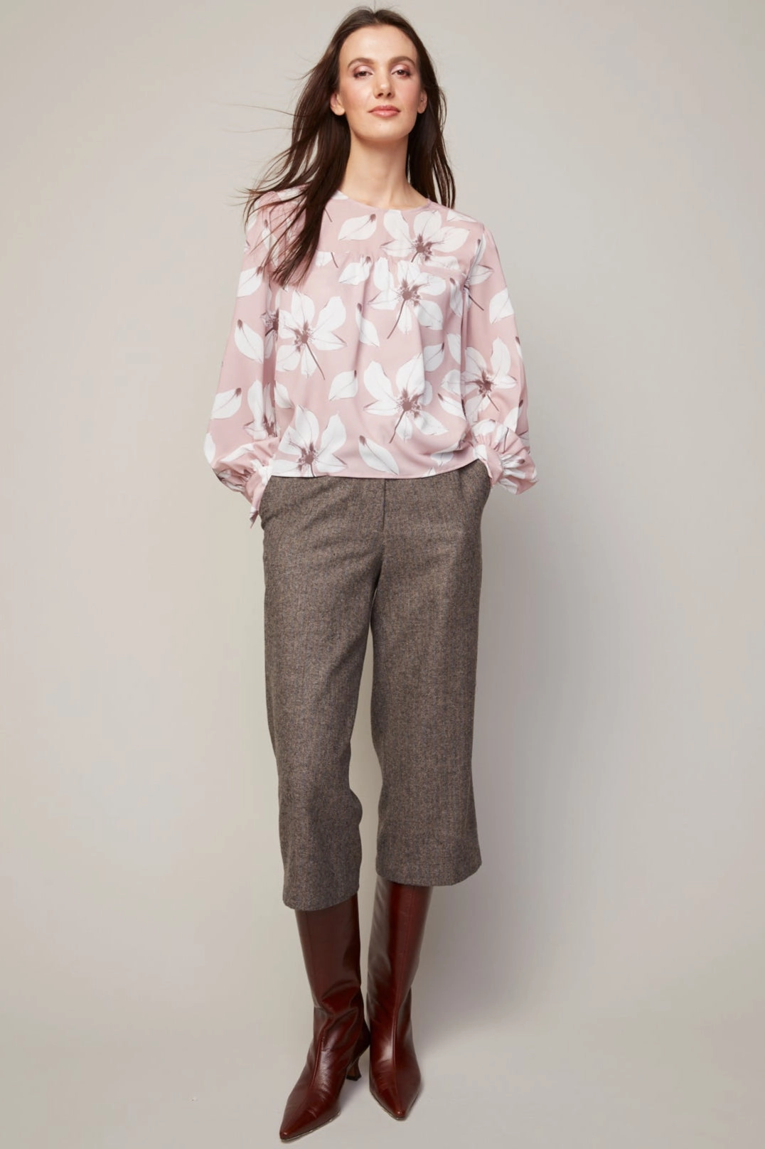 Bree Popover Blouse With Shirring Detail - Floral Rose Outdoor Adventure