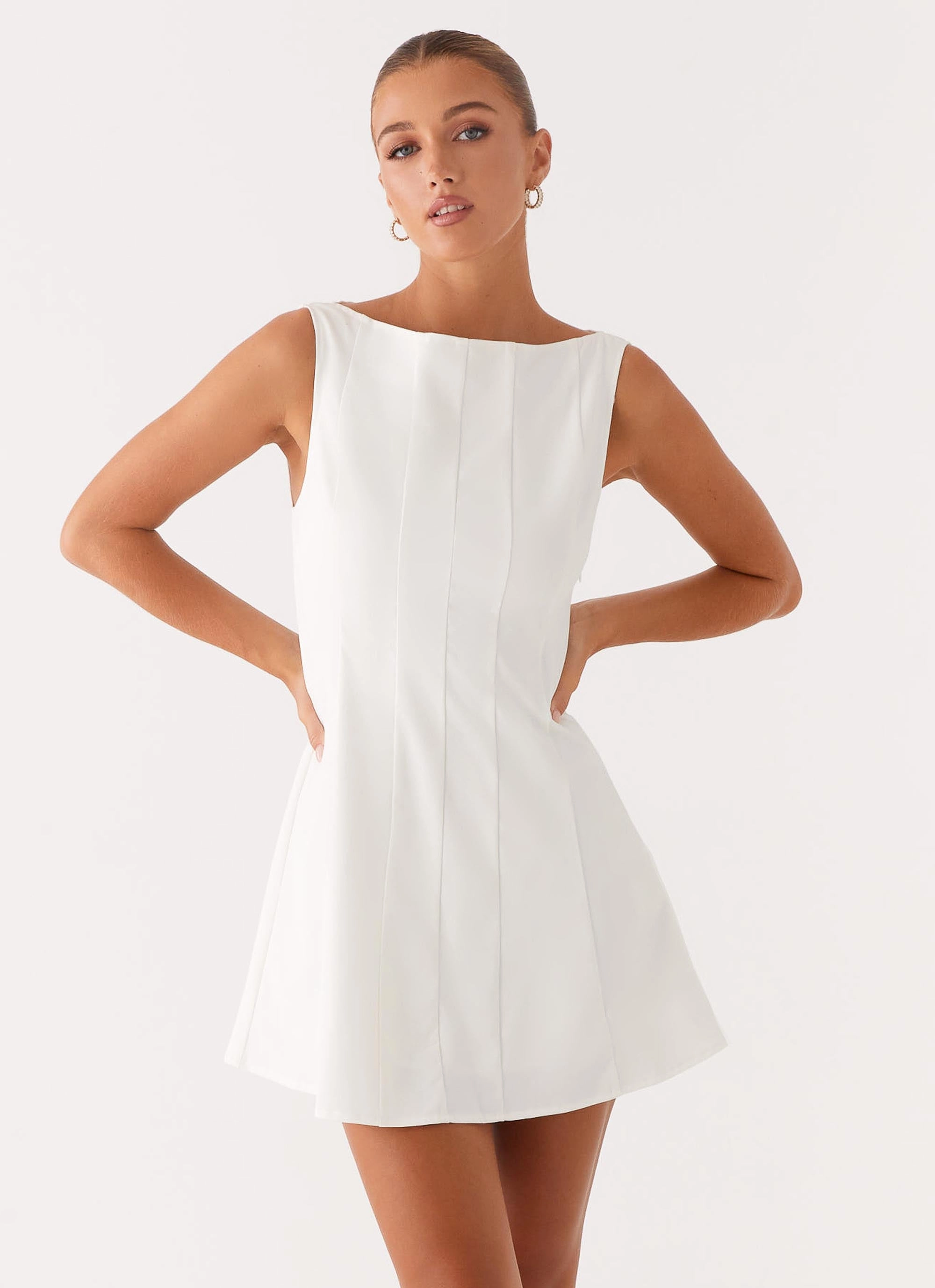 loose silhouette Luxurious Feel Emelie Mini Dress - White