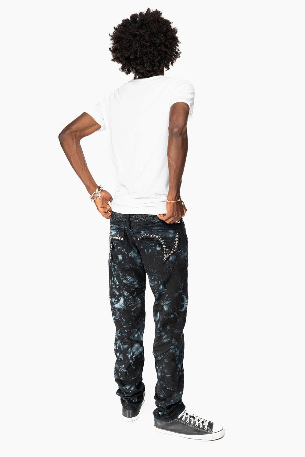 KILLER FLAP SKINNY JEANS IN ASTRO BLUE WITH GOTHIC EMBROIDERY AND CRYSTALS Student Outfit Earthy Minimal Fading