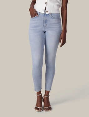 Nala Mid-Rise Skinny Jeans Minimal Design Tight Fit