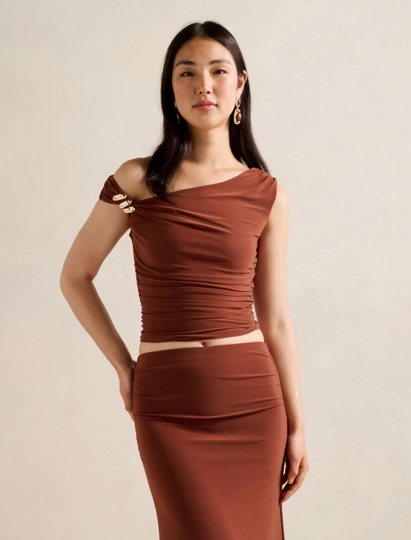 Hidden Zipper Closure Romee Tipped Hardware Top