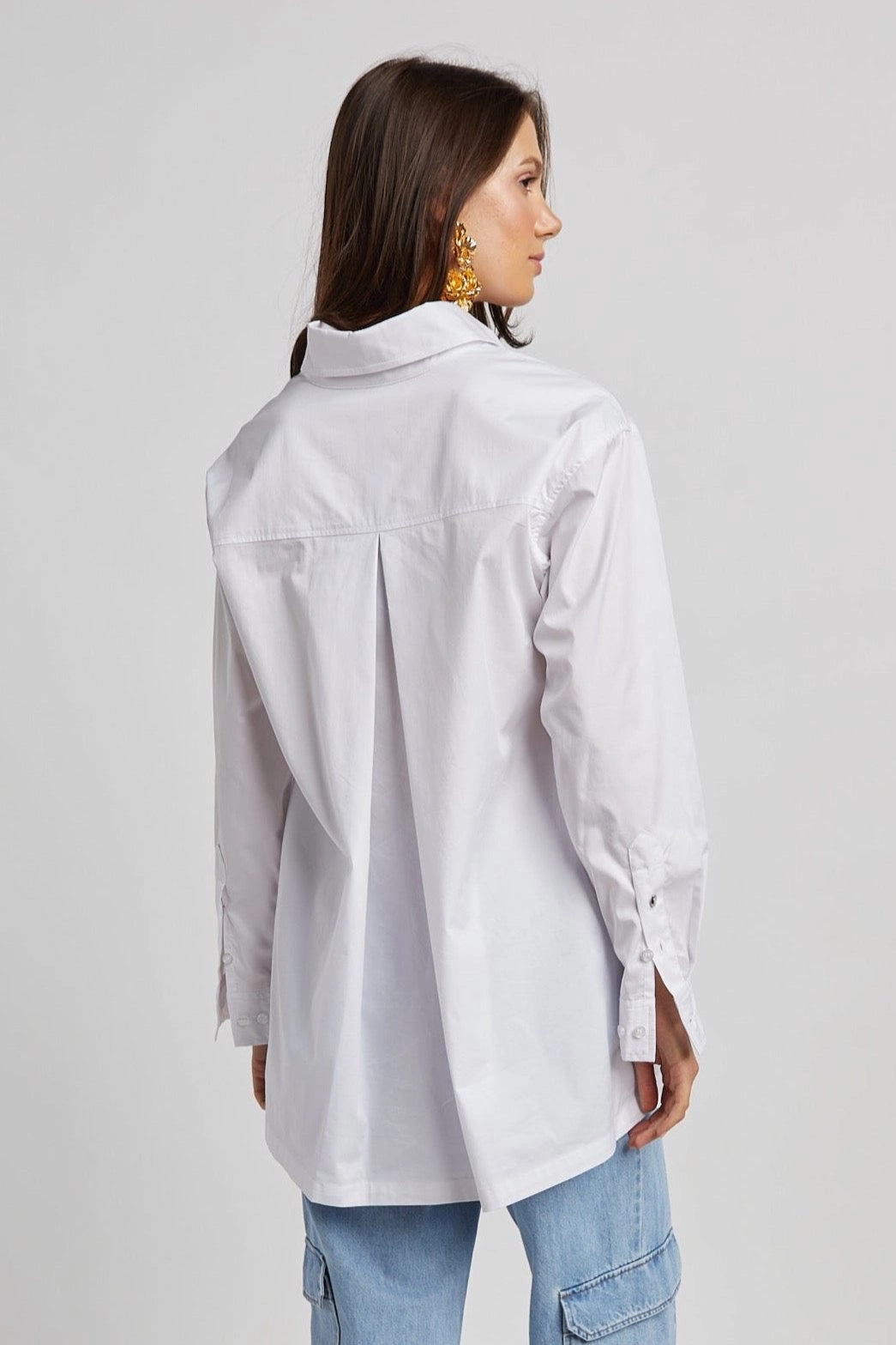 Moisture Management Tech Nubia Button Down Stretch Shirt With High Low Hem - White
