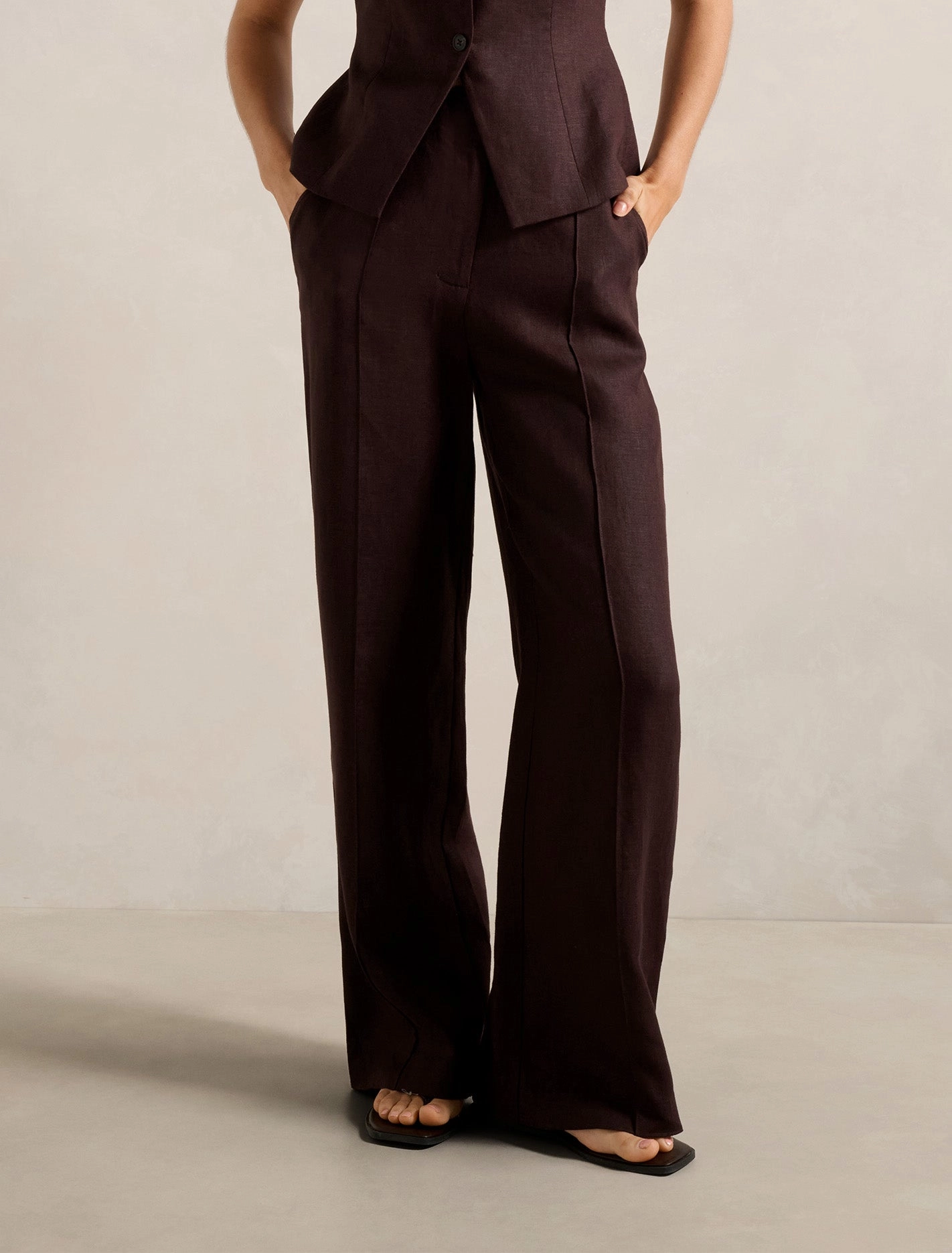 NonRestrictiveCut Ultra Soft Inner Layer Posey Linen Wide Leg Pants