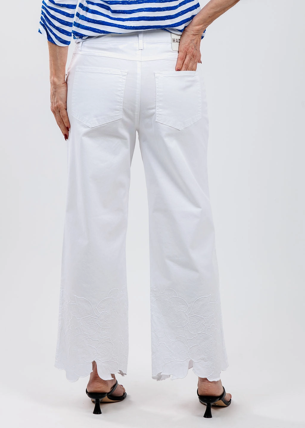 Chiara Crop Flower Pants - White Body Fit MoistureControlLiner