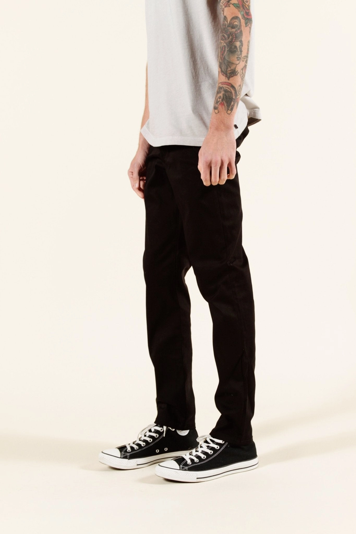 BLACK | SUMMER CHINO SLIM Versatile Design Day-to-Day Wear