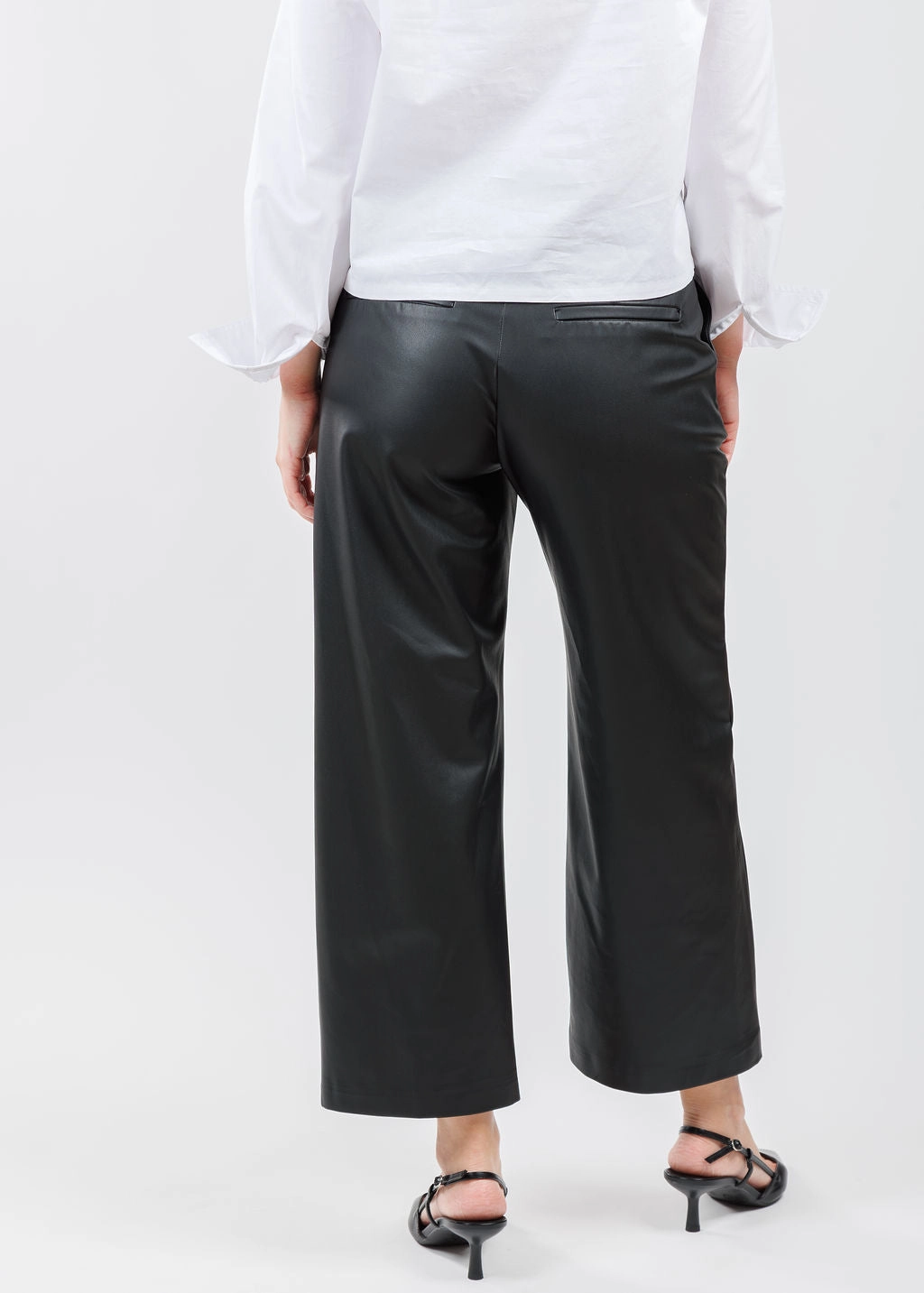 Heat Control FlexibleKneePanels Chiara Crop Vegan Leather Pants - Black