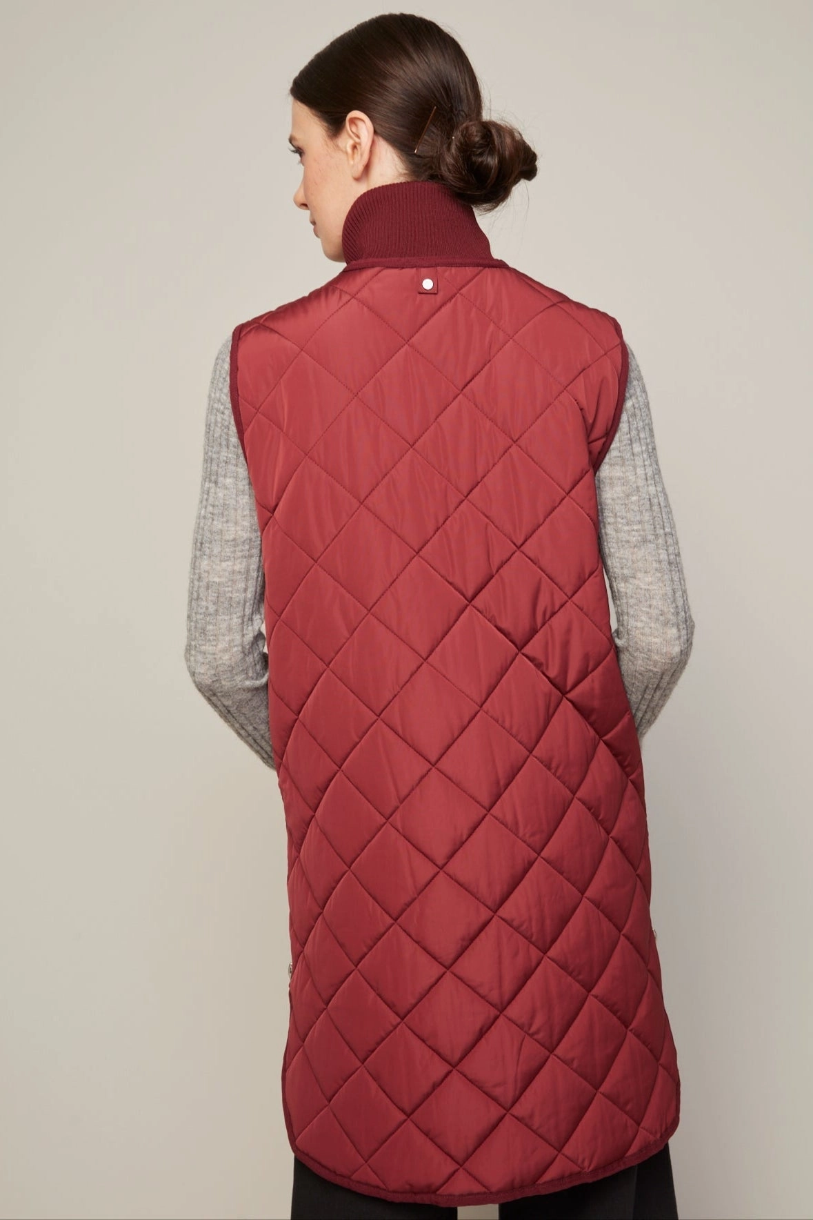 MultiLayerSystem Destiny Sleeveless Quilted Vest With Zipper Detail - Porto