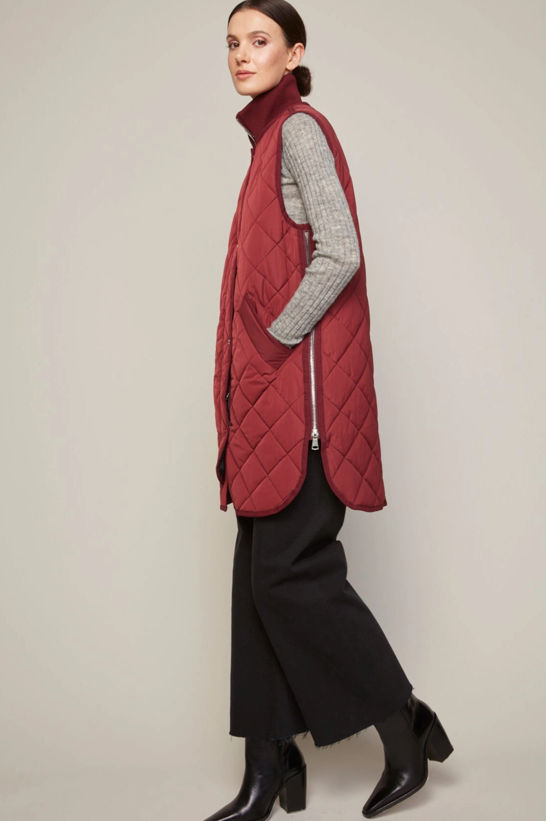 City Layer Style Hypoallergenic Padding Destiny Sleeveless Quilted Vest With Zipper Detail - Porto