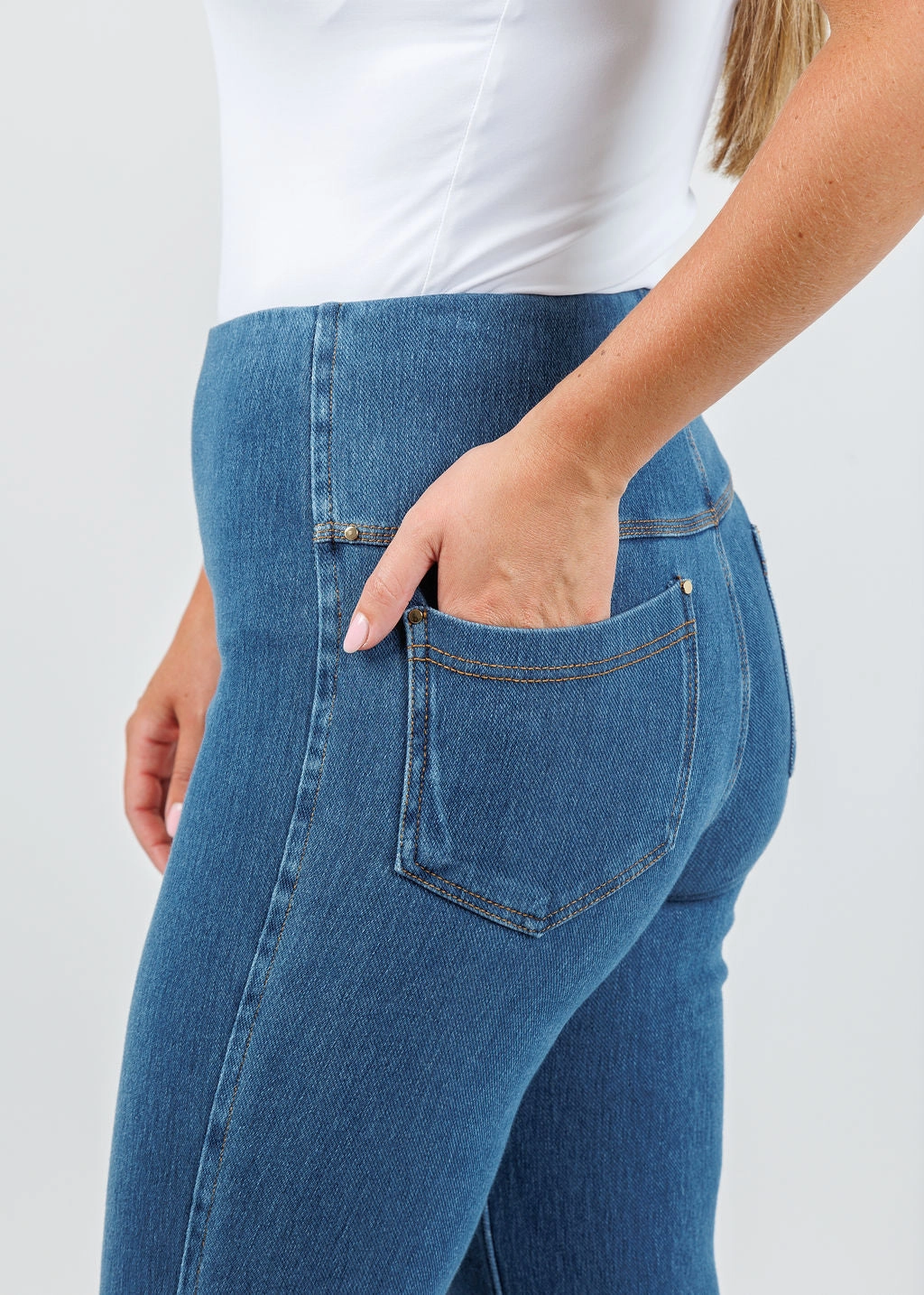 BreathableMeshLining Ankle Denim Baby Bootcut Pants - Midwash