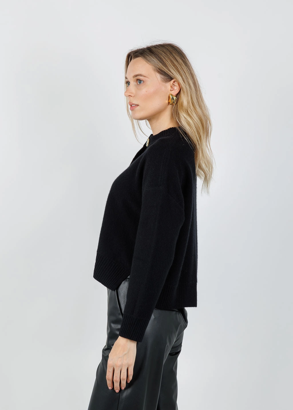 Nina Cashmere Crew Neck Cardigan - Black Elastic waist