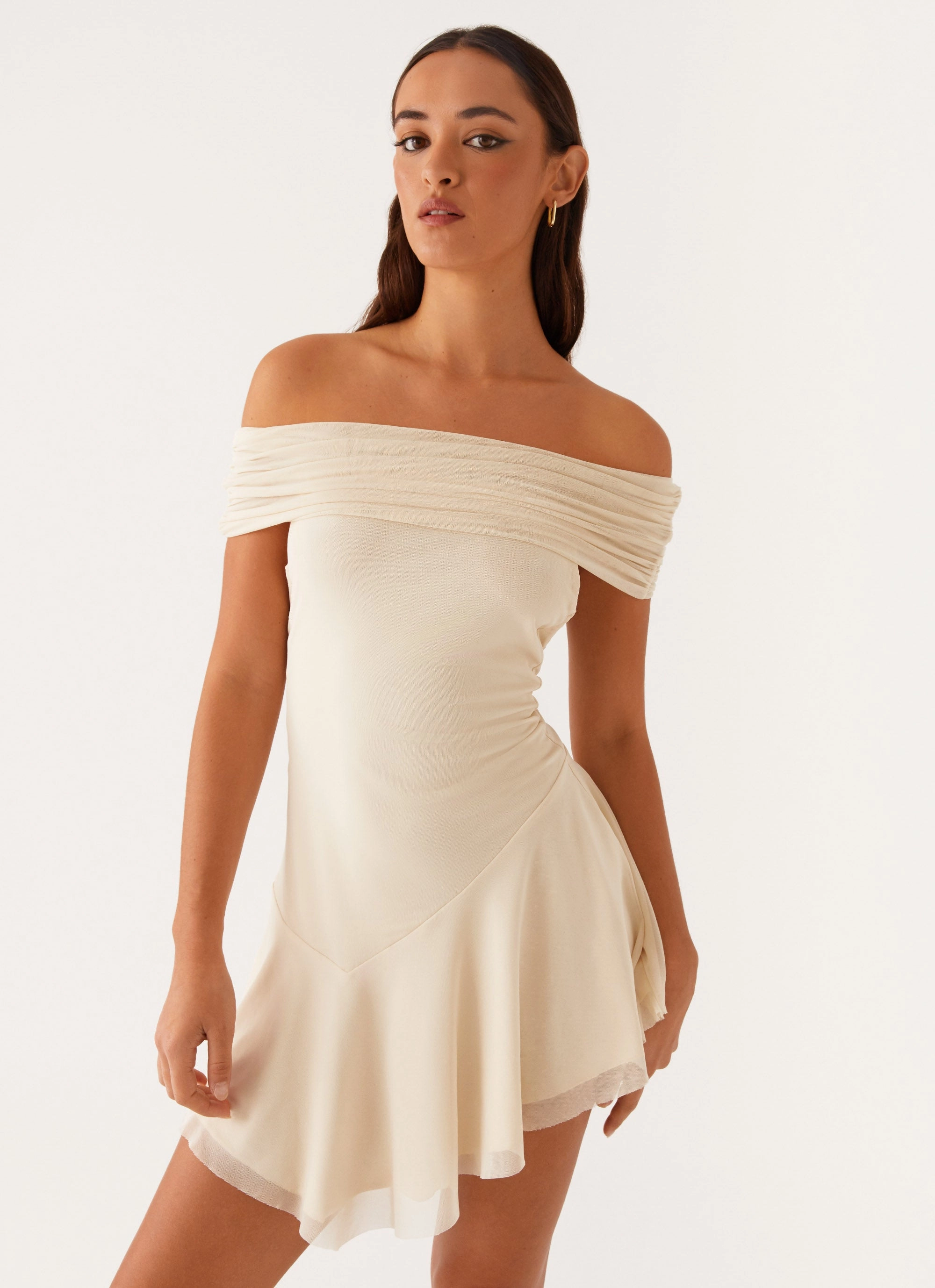 Editor??s-Pick Smooth Outline Finola Off Shoulder Mini Dress - Pastel Yellow