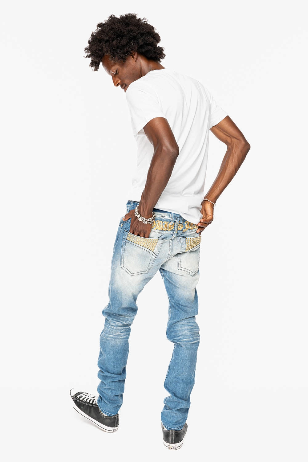 SKINNY JEAN IN BLUE 5D LIGHT WASH EMBELLISHED WITH AURUM CRYSTALS Sustainable Beach Day Relaxed Style City Walk Trend Setter