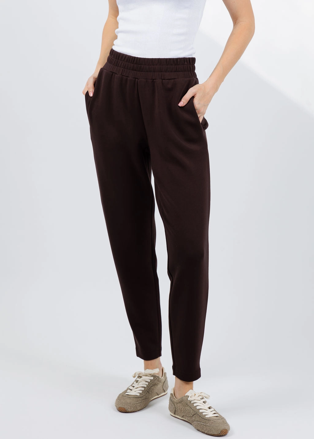 Relaxed Design Pocket Reinforcement The Slim Pant 27.5" - Coffee Bean