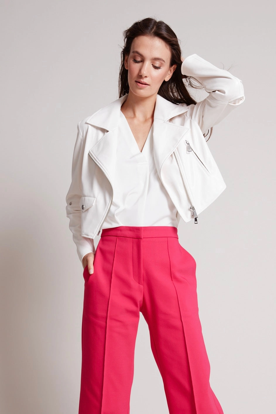 Tyra Cropped Vegan Leather Biker Jacket - White Sleek Layer Look Essential Fit