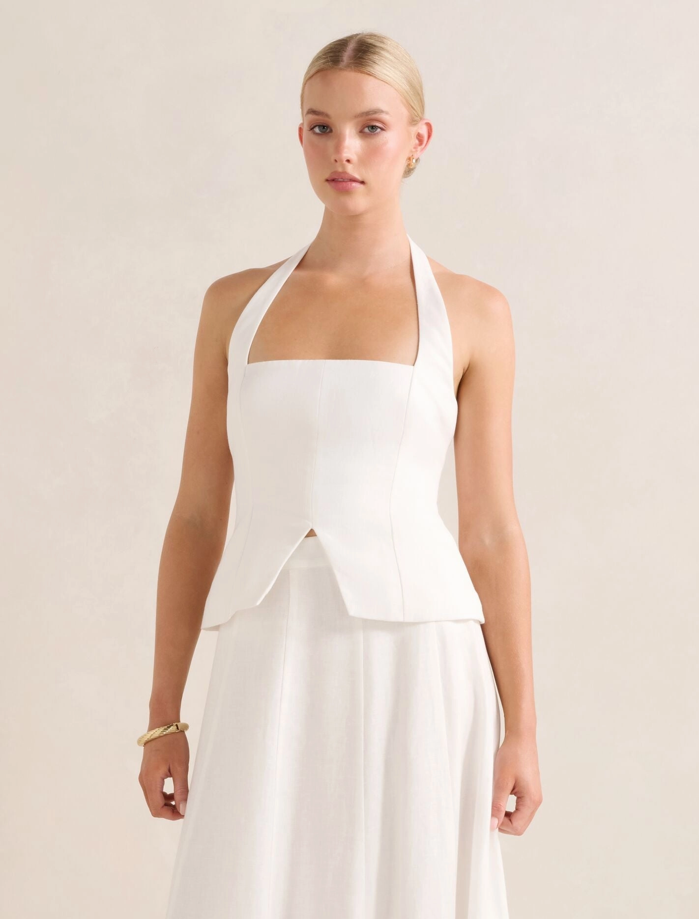 AbrasionResistant Surface LayeredCuff Braylee Halter Top