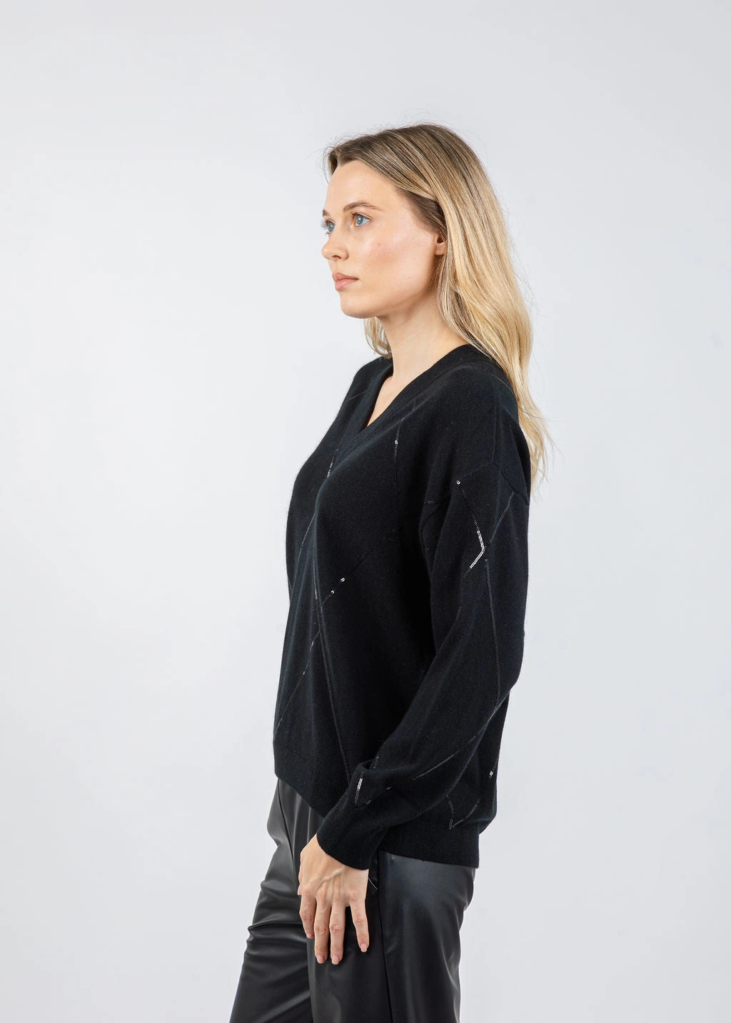 Sleek Knit V-Neck Wool/Cashmere Sweater With Sequins - Black