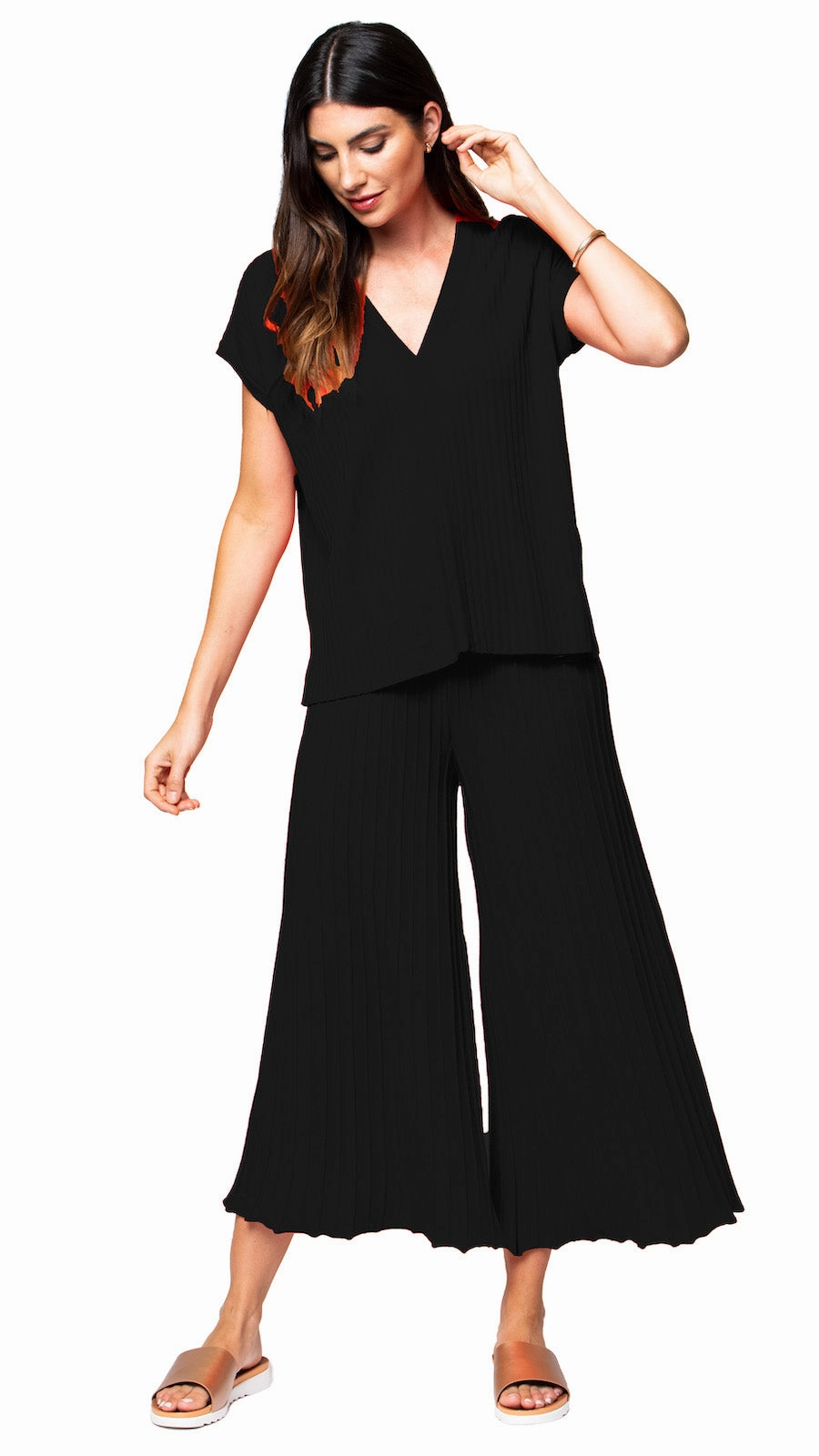 Trendy designs Patterned Texture Vivi V-Neck Drop-Shoulder Top - Black