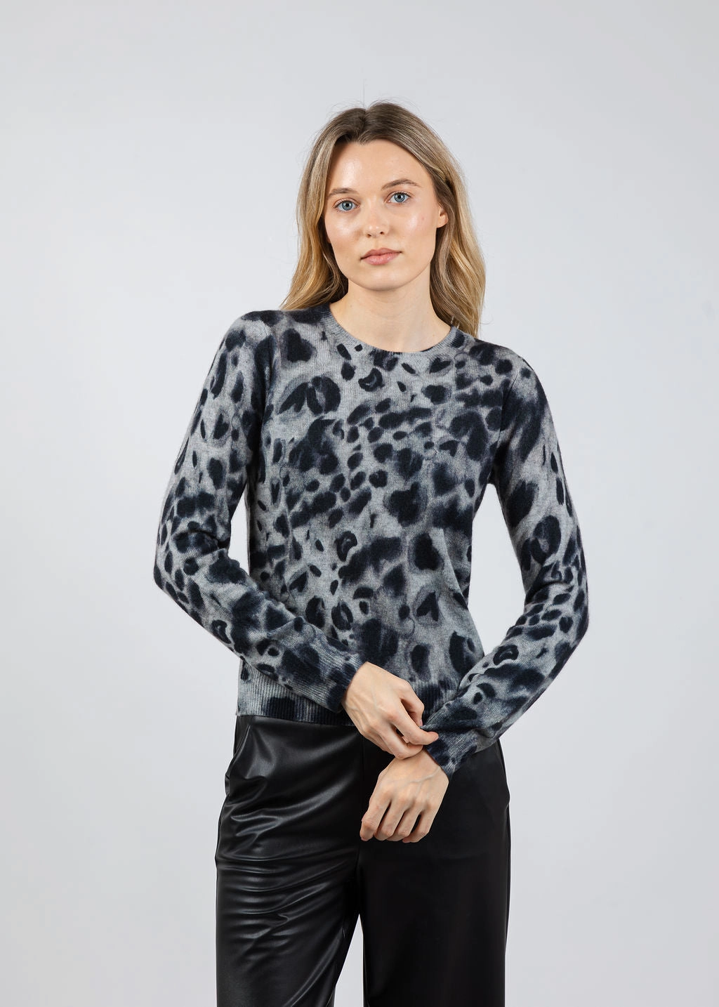 Compression Fit Technology Watercolor Print Cheetah Crew Sweater - Grey Combo