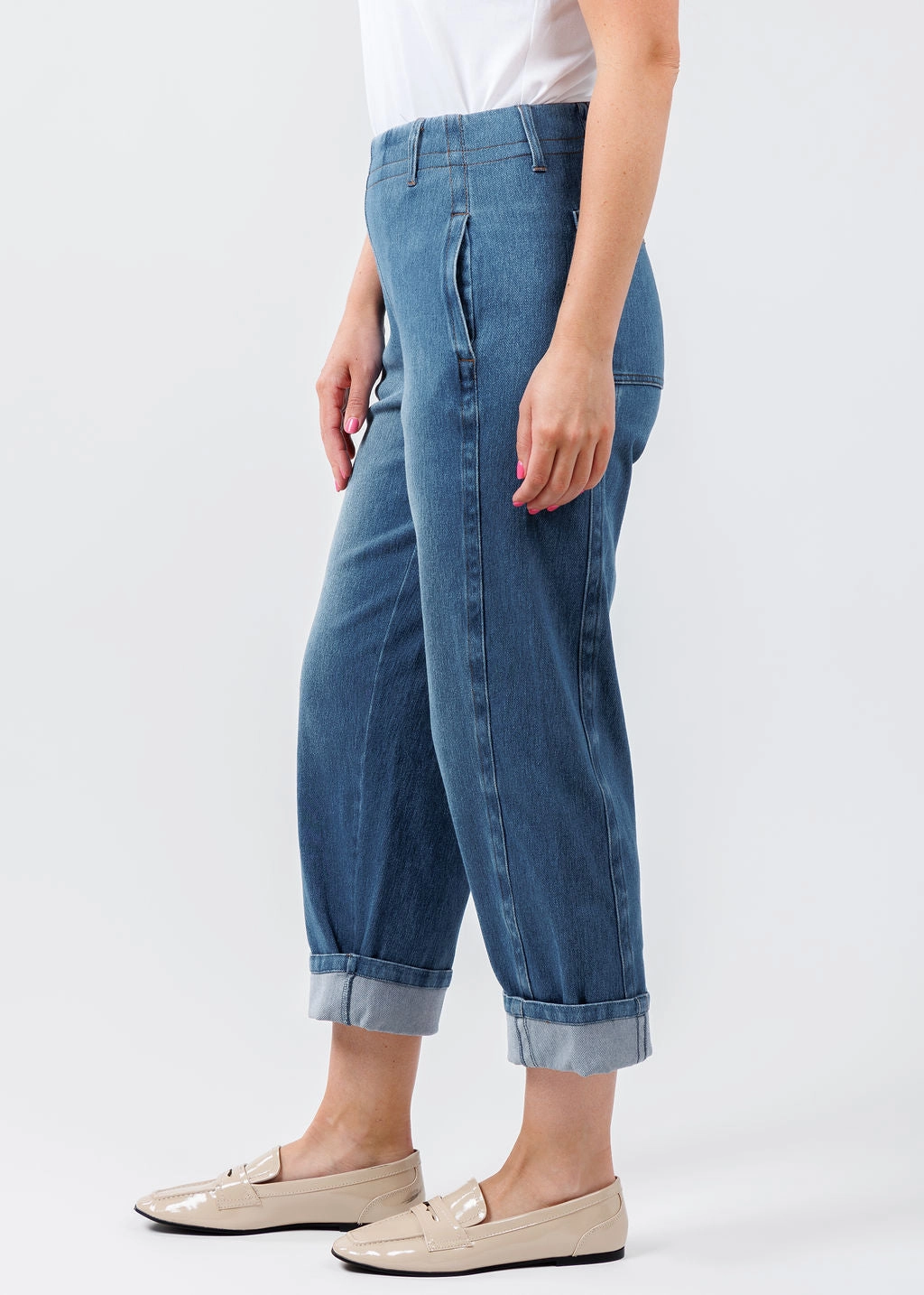 SecureZipperClosures Essential Fit Winslet Cuffed Barrel Crop Denim - Mid Wash