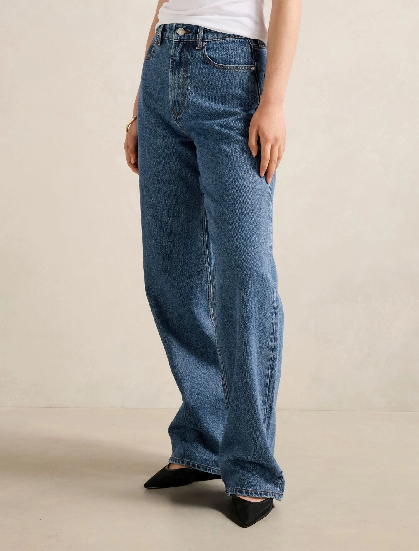 StretchWaistband Cloe Straight Leg Jeans